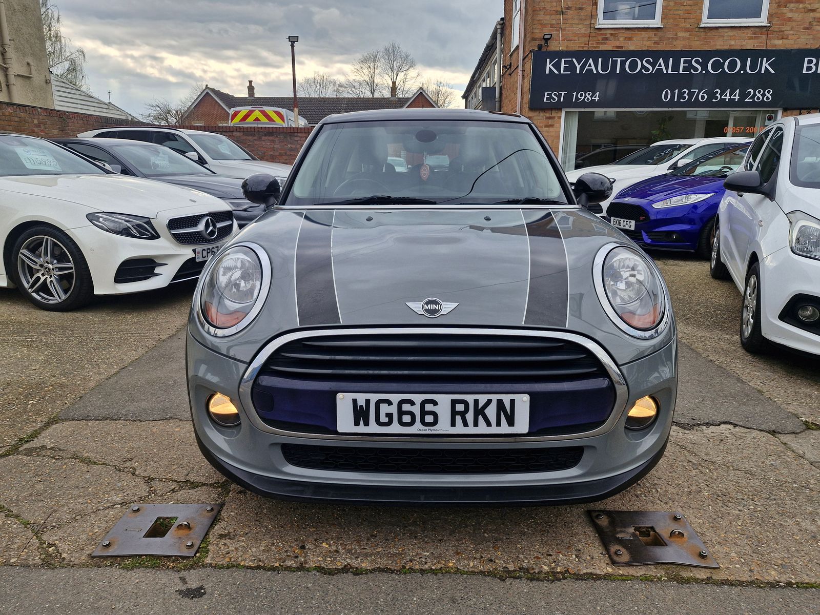 MINI Hatch 1.5 Cooper D Hatchback 5dr Diesel Manual Euro 6 (s/s) (116 ps) 5dr Manual 2026