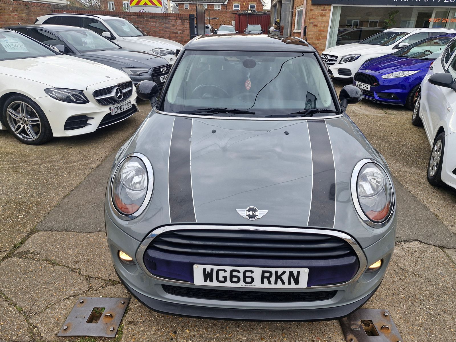 MINI Hatch 1.5 Cooper D Hatchback 5dr Diesel Manual Euro 6 (s/s) (116 ps) 5dr Manual 2026