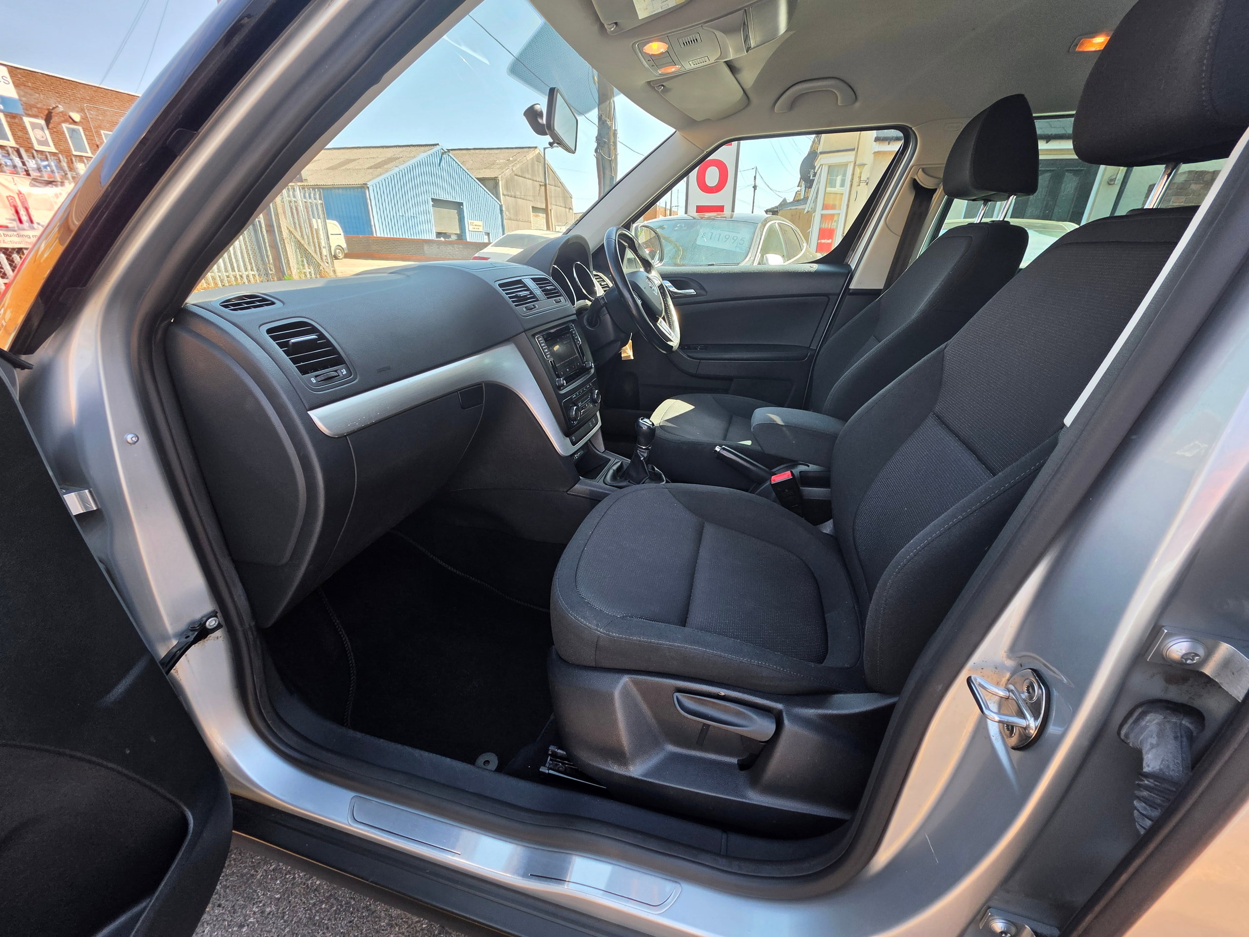 Skoda Yeti 1.2 TSI SE Outdoor 5dr Petrol Manual Euro 6 (s/s) (110 ps) 5dr Manual 2026