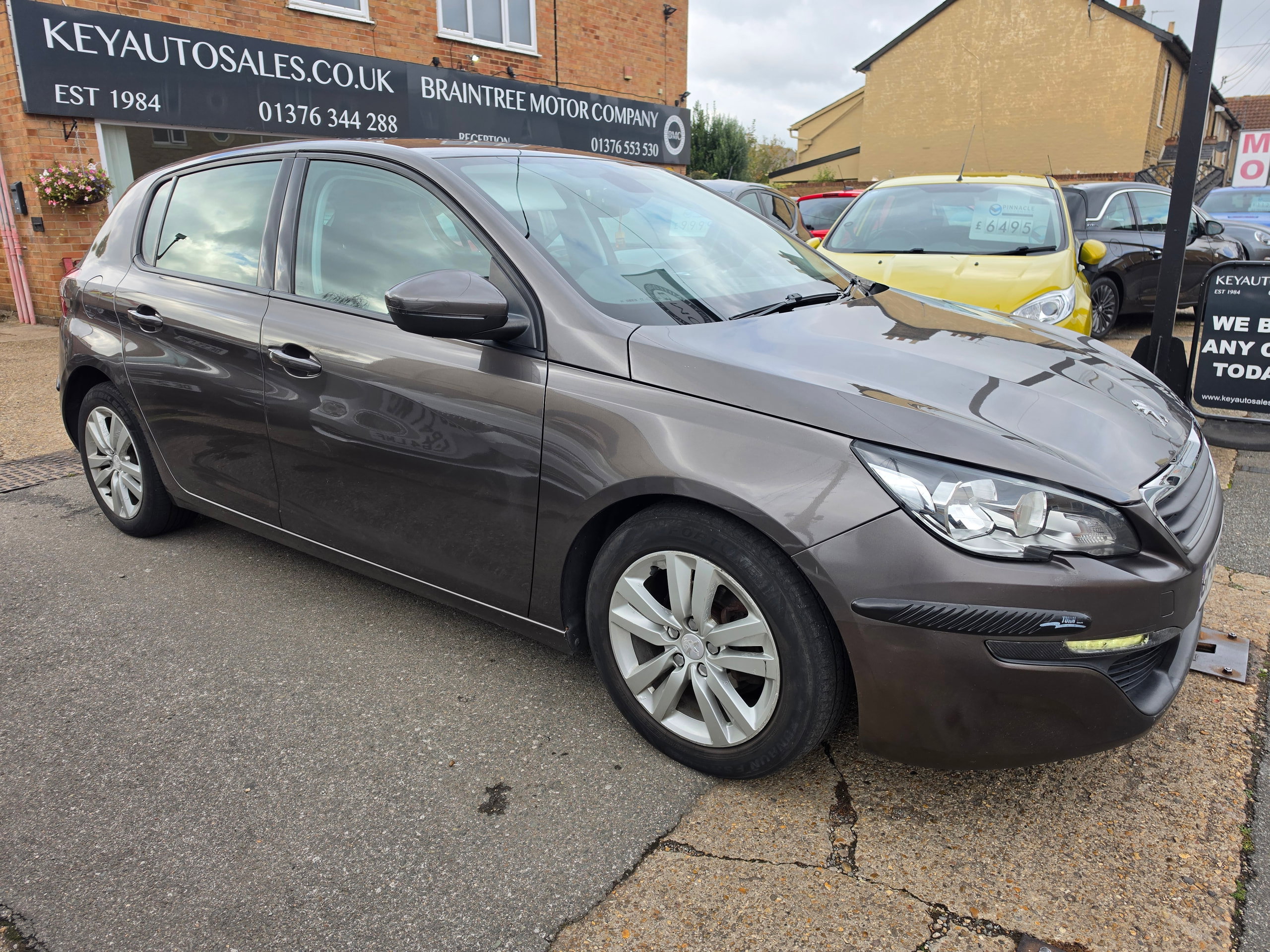 Peugeot 308 1.6 HDi Active Hatchback 5dr Diesel Manual Euro 5 (92 ps) 5dr Manual 2026