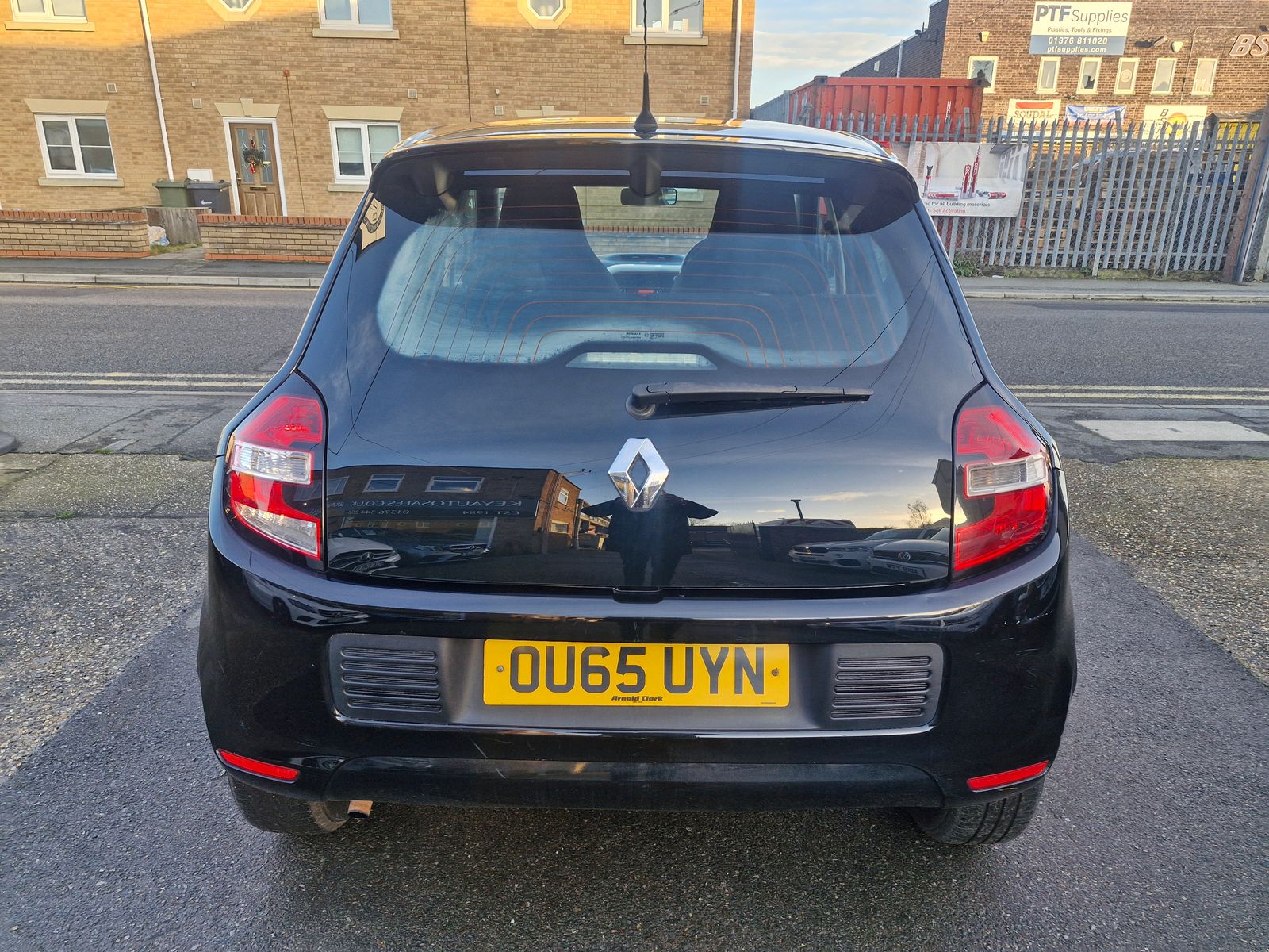 Renault Twingo 1.0 SCe Dynamique Hatchback 5dr Petrol Manual Euro 6 (s/s) (70 ps) 5dr Manual 2026