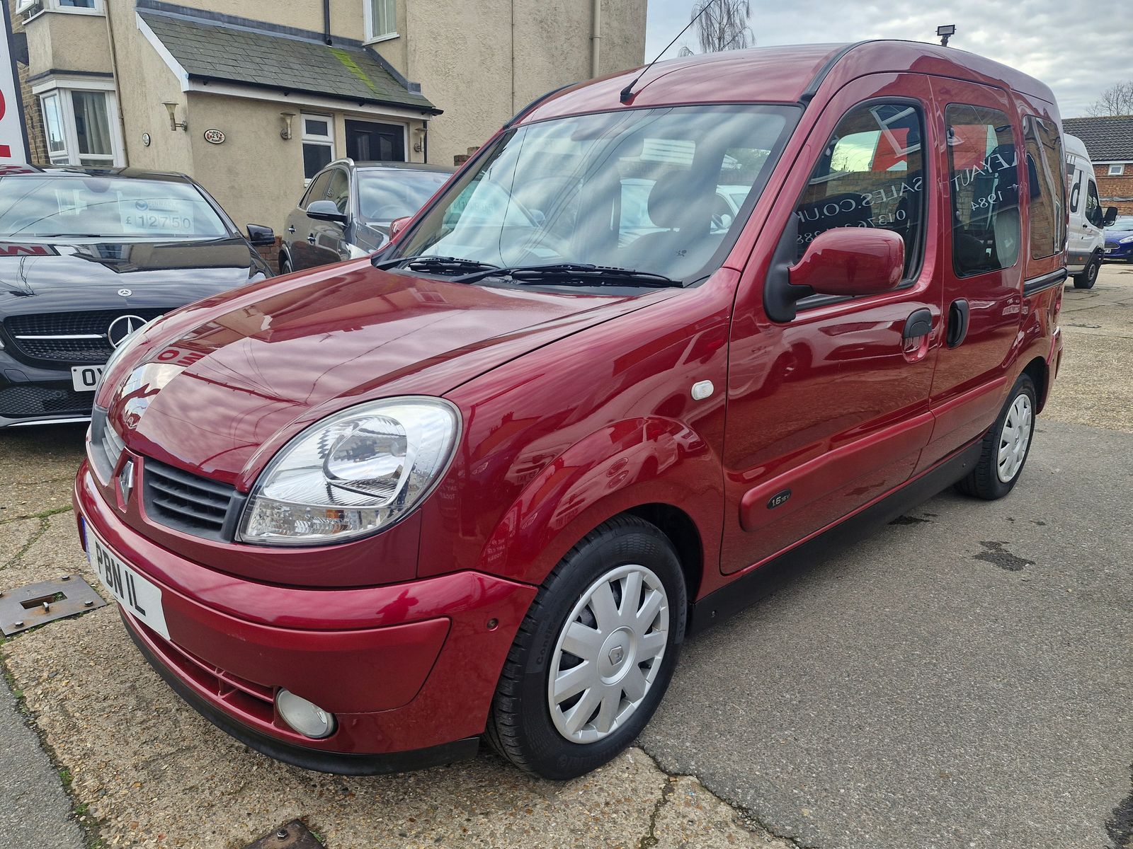 Renault Kangoo 1.6 Petrol Automatic WHEELCHAIR ACCESS ELECTRIC TAILGATE AND RAMP 5dr Automatic 2026