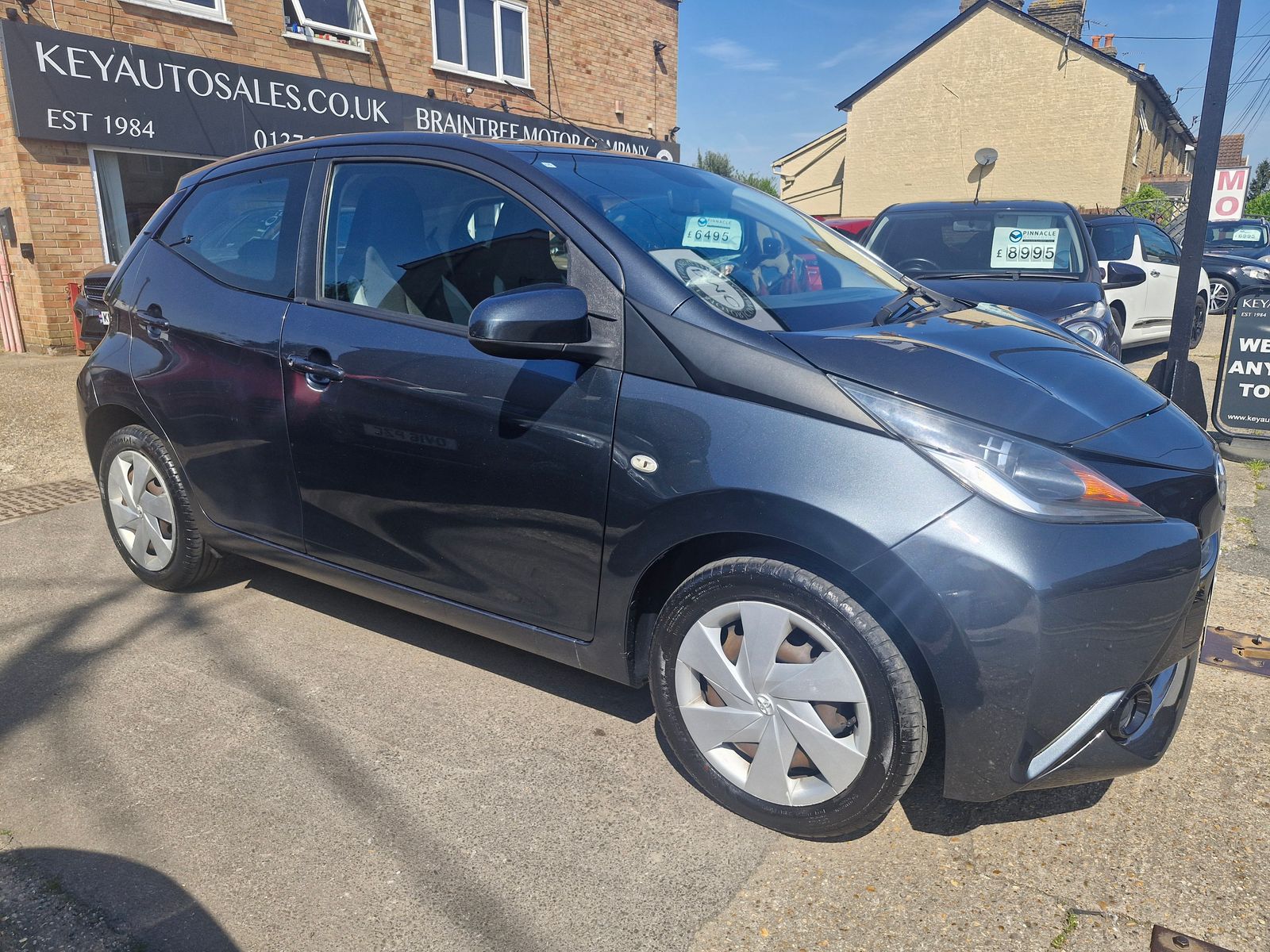 Toyota Aygo 1.0 VVT-i x-play Hatchback 5dr Petrol Manual Euro 5 Euro 5 (68 ps) 5dr Manual 2026