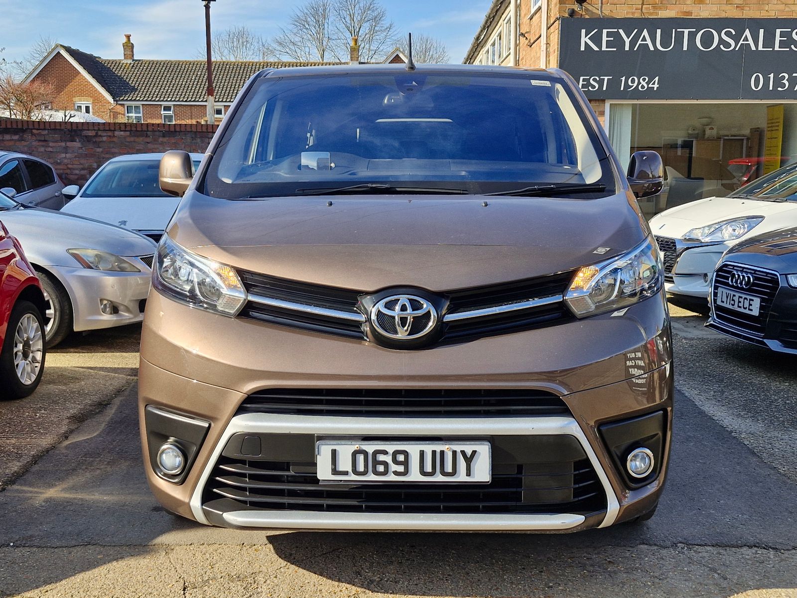 Toyota PROACE Verso 2.0D Family Medium MPV 5dr Diesel Auto MWB Euro 6 (s/s) (8 Seat) (180 ps) 5dr Automatic 2026