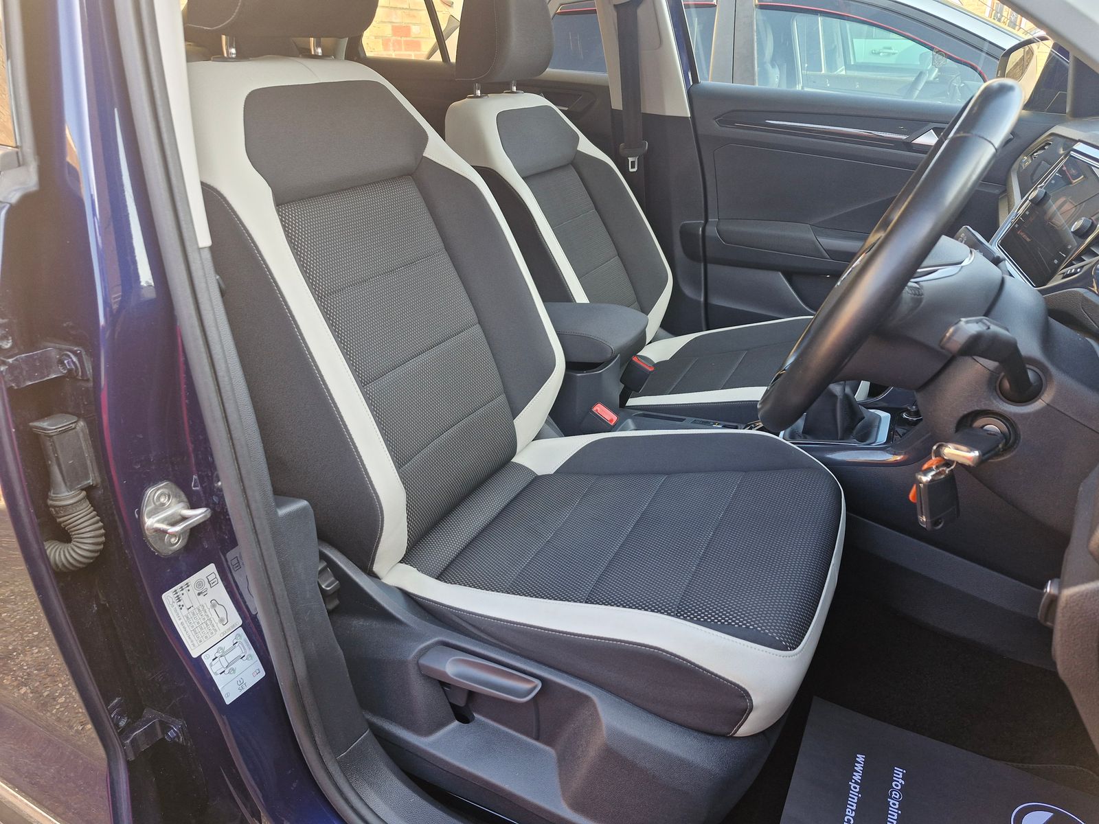 Volkswagen T-Roc 1.5 TSI GPF EVO SEL SUV 5dr Petrol Manual Euro 6 (s/s) (150 ps) 5dr Manual 2026