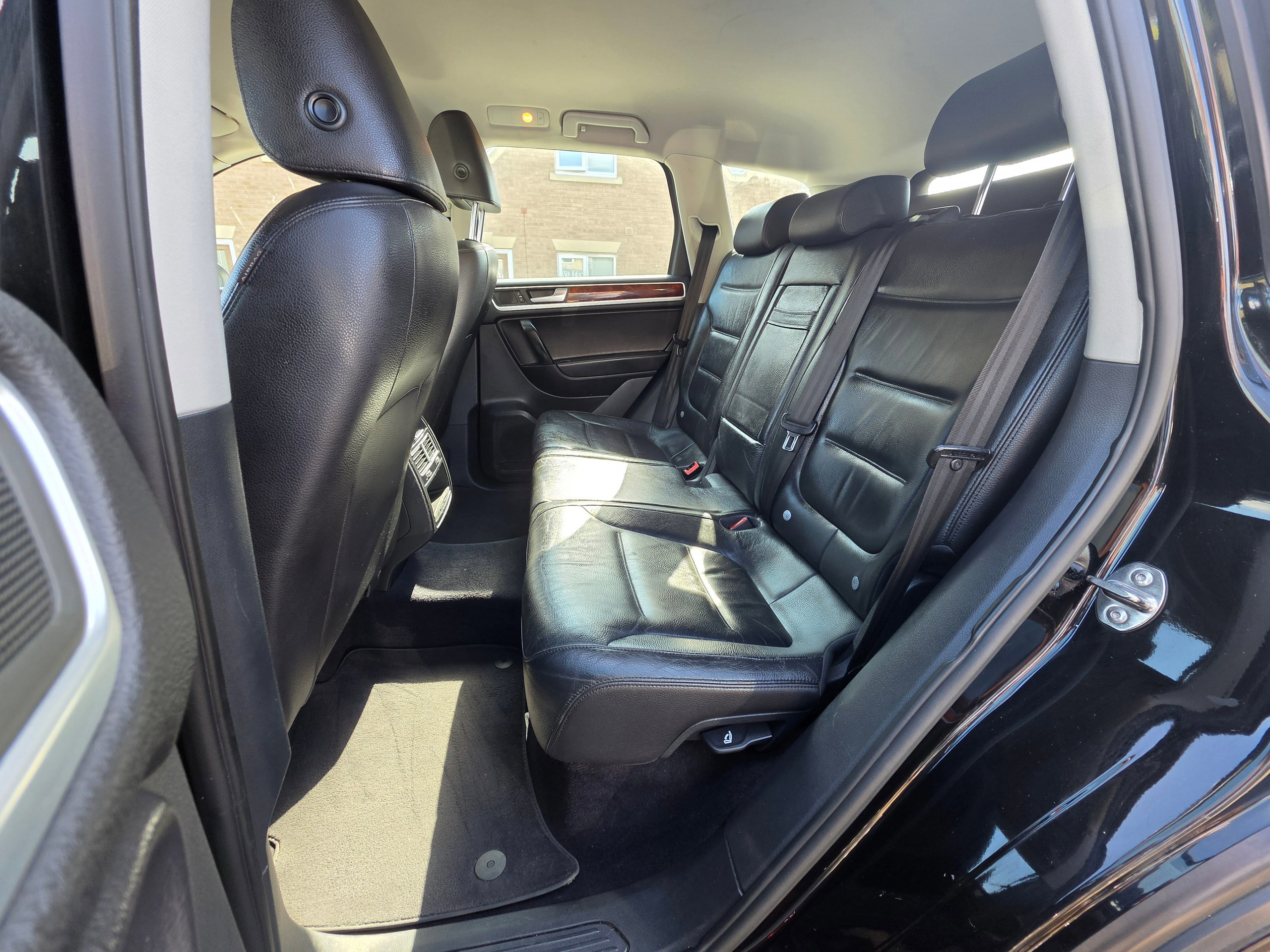 Volkswagen Touareg 3.0 TDI V6 BlueMotion Tech SE SUV 5dr Diesel Tiptronic 4WD Euro 5 (s/s) (245 ps) 5dr Automatic 2026