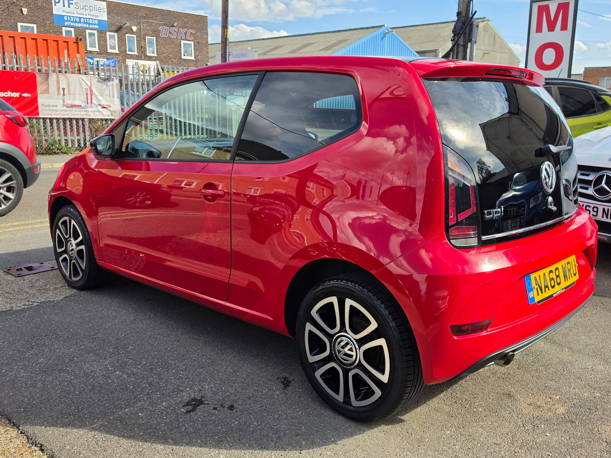 Volkswagen up! 1.0 High up! Hatchback 3dr Petrol Manual Euro 6 (s/s) (90 ps) 3dr Manual 2026