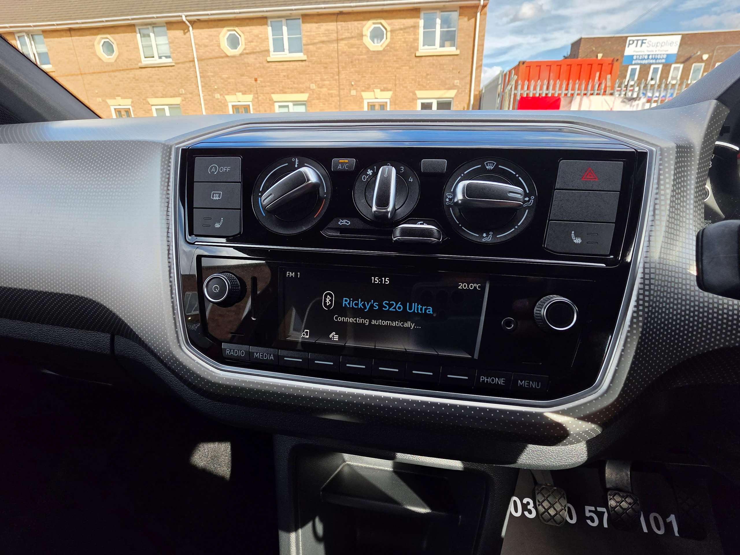 Volkswagen up! 1.0 High up! Hatchback 3dr Petrol Manual Euro 6 (s/s) (90 ps) 3dr Manual 2026