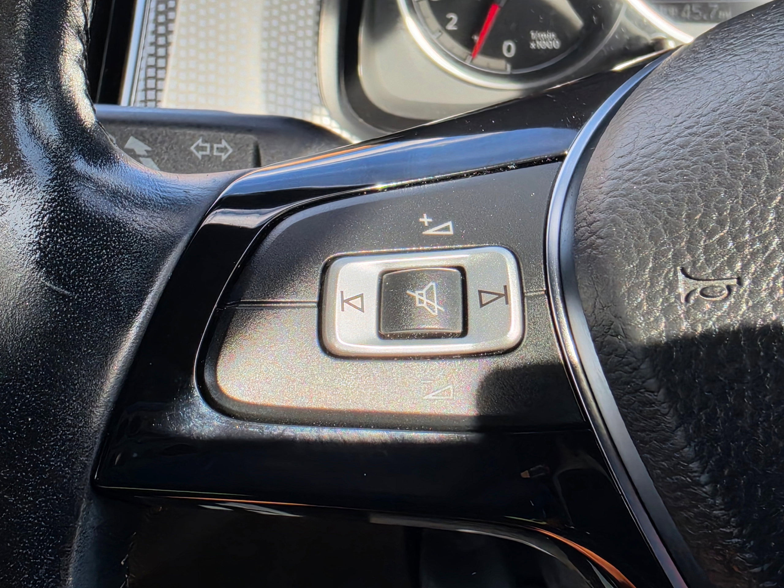 Volkswagen up! 1.0 High up! Hatchback 3dr Petrol Manual Euro 6 (s/s) (90 ps) 3dr Manual 2026