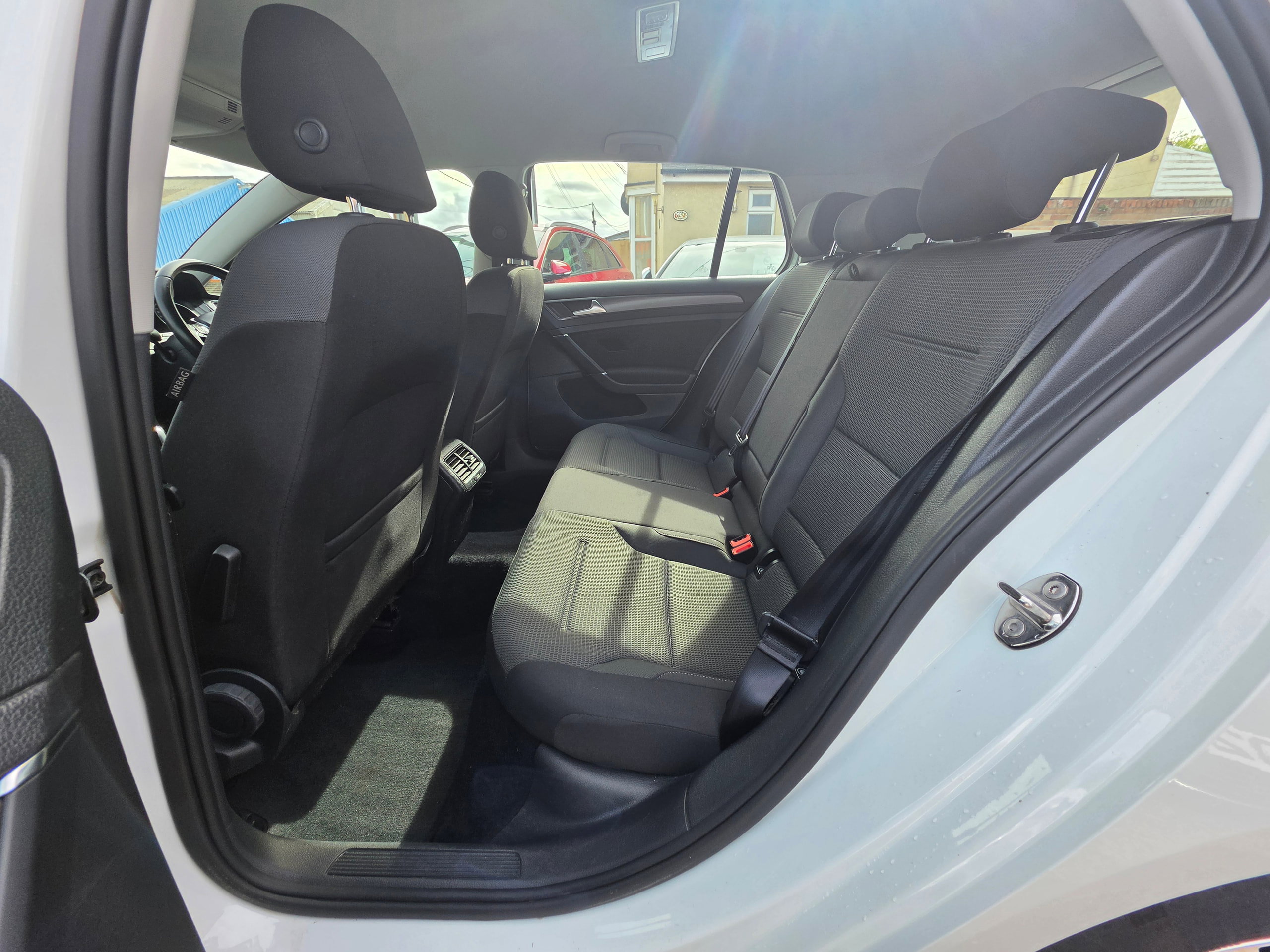 Volkswagen Golf 1.4 TSI BlueMotion Tech SE Nav Hatchback 5dr Petrol DSG Euro 6 (s/s) (125 ps) 5dr Automatic 2026