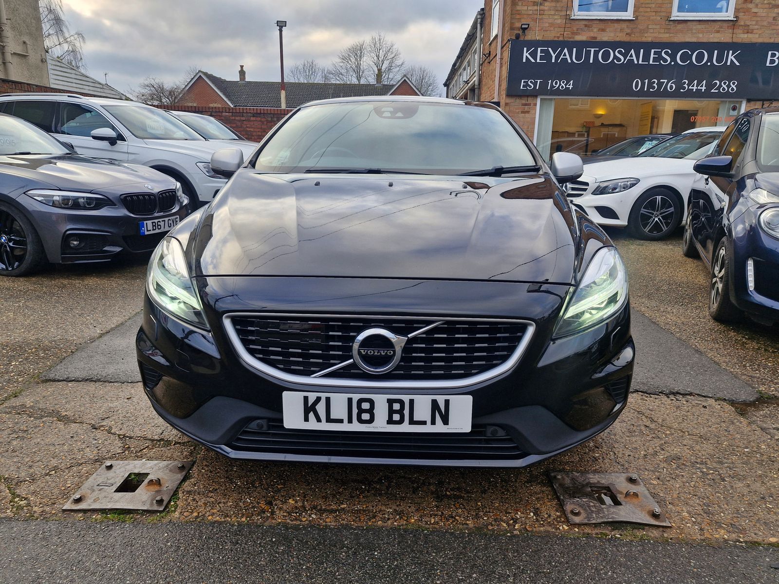 Volvo V40 1.5 T3 GPF R-Design Nav Plus Hatchback 5dr Petrol Auto Euro 6 (s/s) (152 ps) 5dr Automatic 2026
