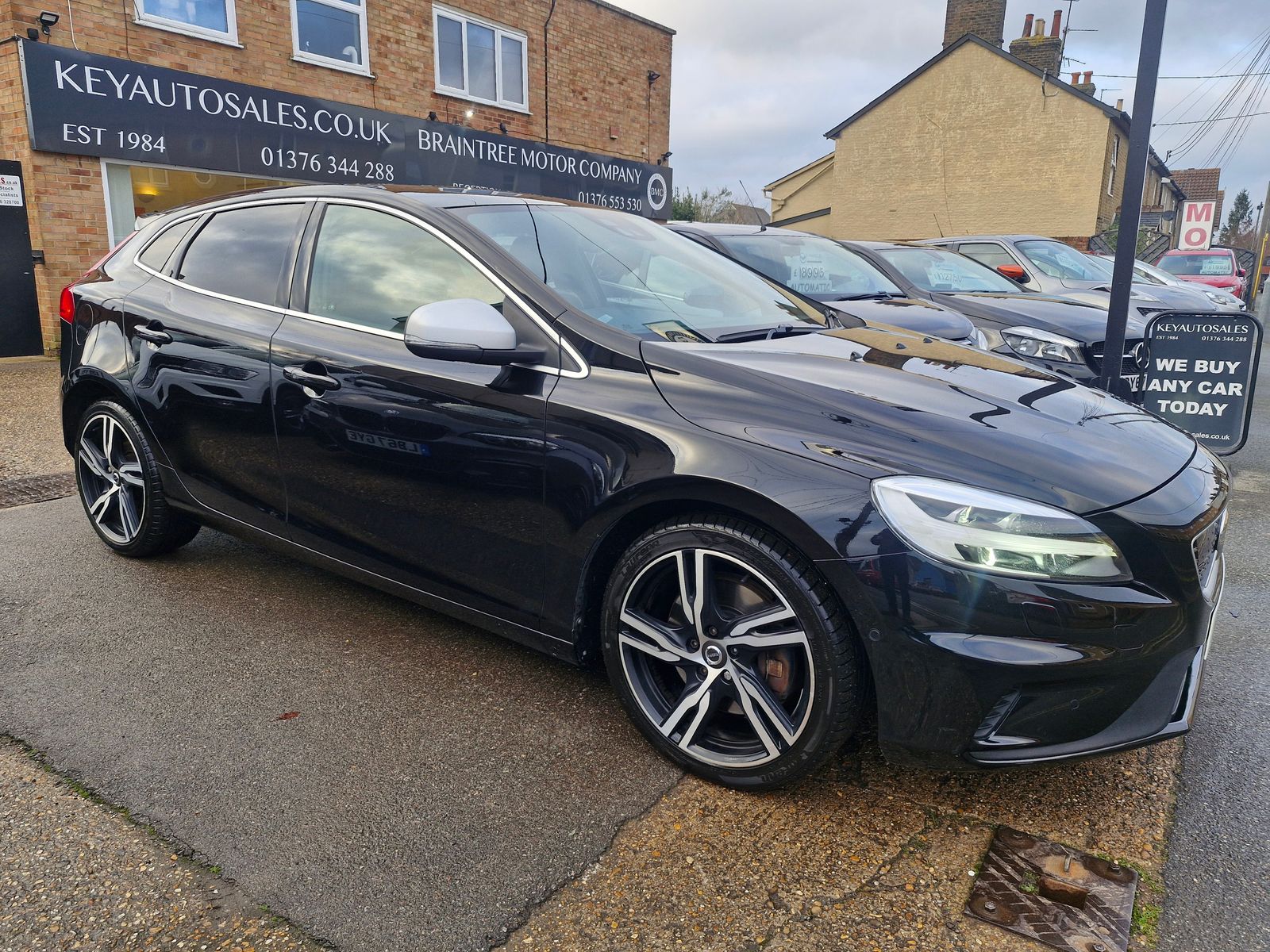 Volvo V40 1.5 T3 GPF R-Design Nav Plus Hatchback 5dr Petrol Auto Euro 6 (s/s) (152 ps) 5dr Automatic 2026