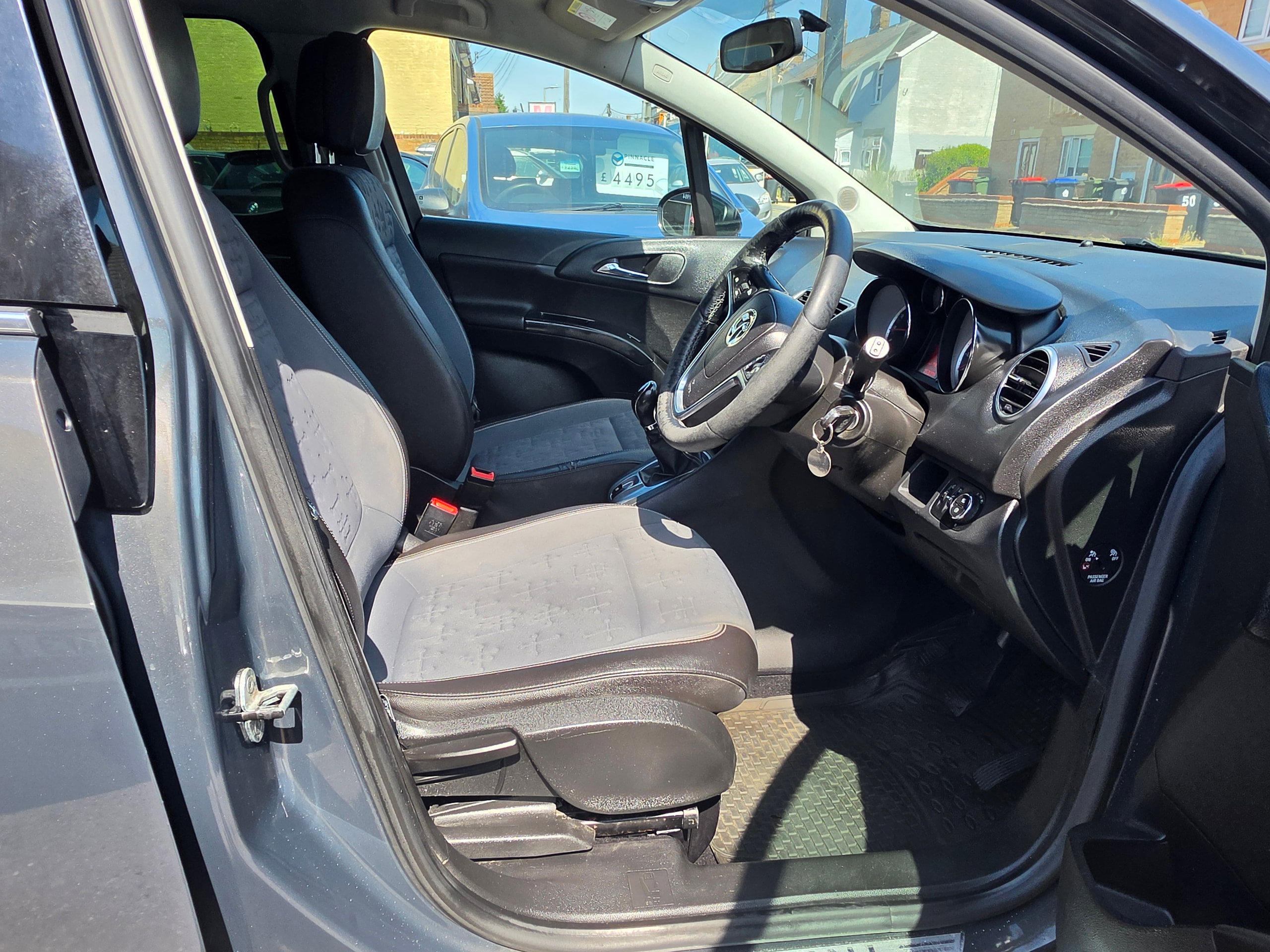 Vauxhall Meriva 1.4i Tech Line MPV 5dr Petrol Manual Euro 6 (100 ps) 5dr Manual 2026