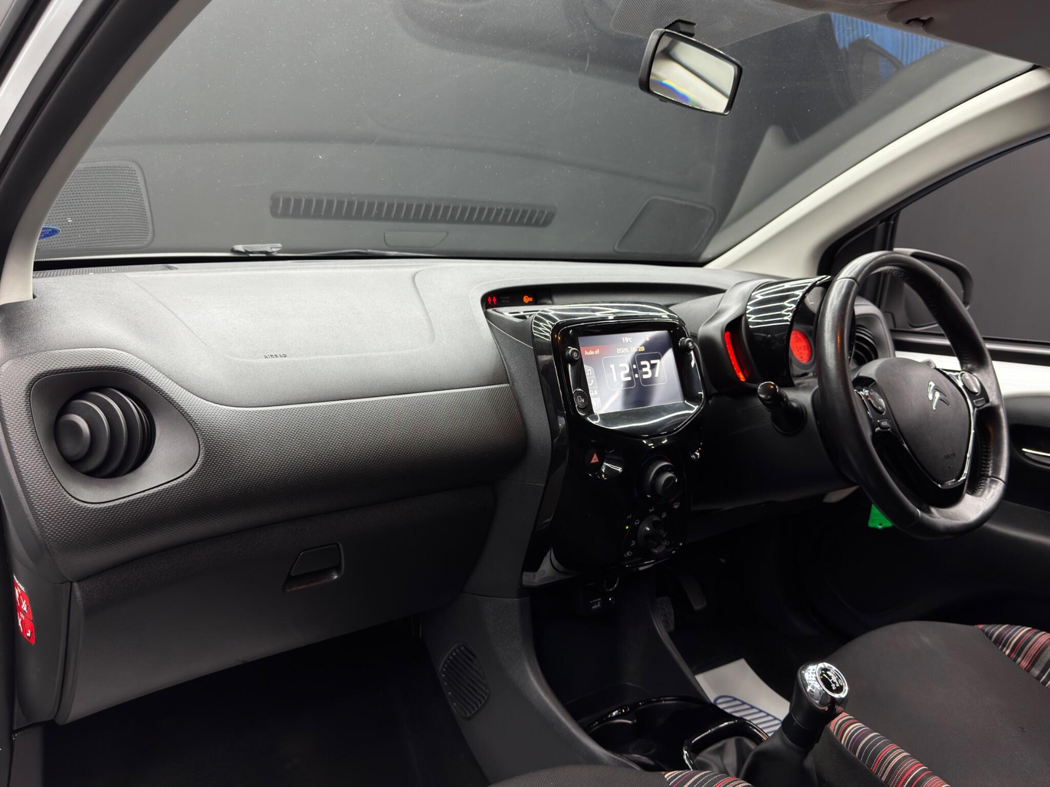 Citroen C1 1.0 VTi Shine Euro 6 (s/s) 5dr 5dr Manual 2026