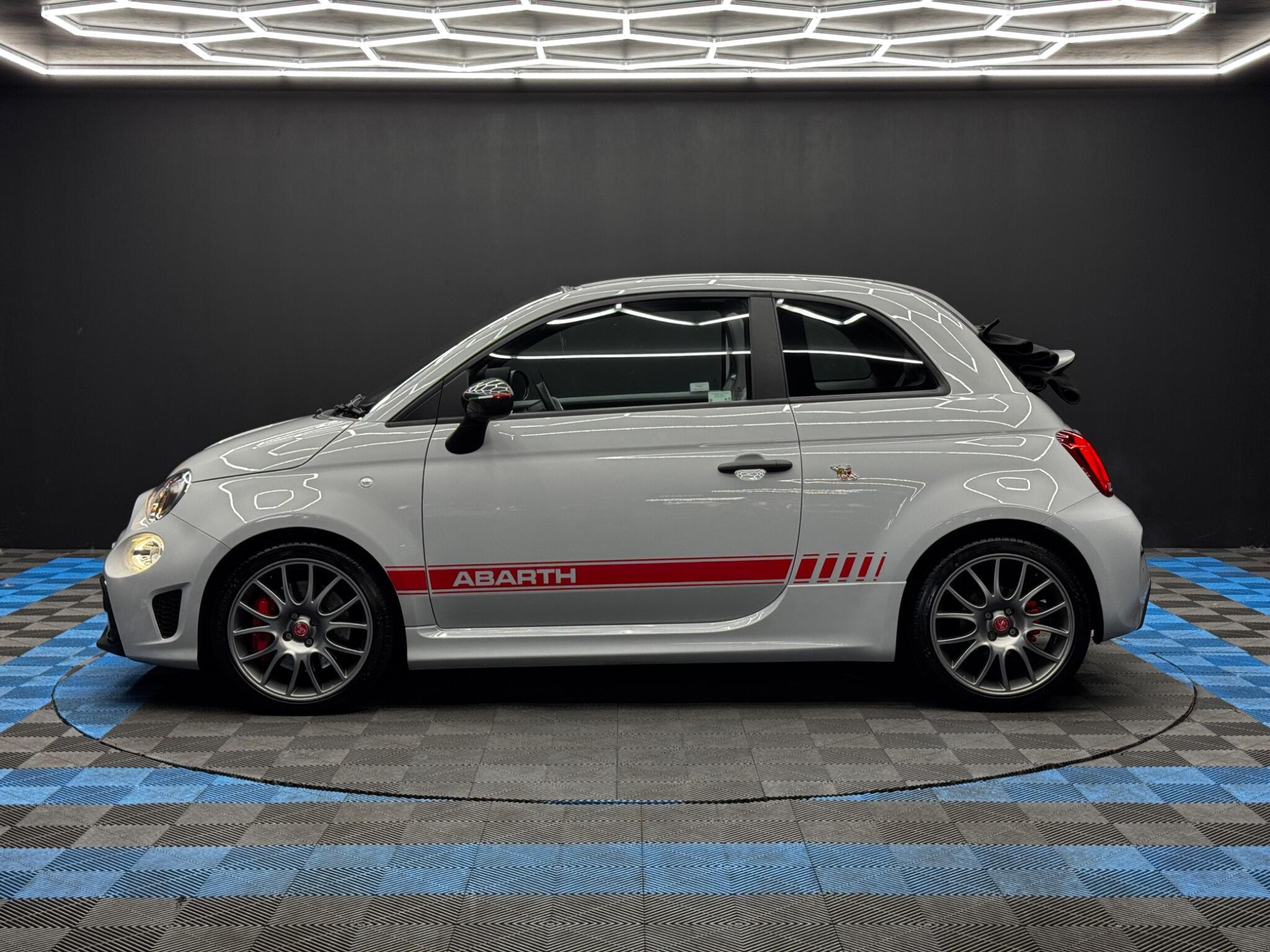 Abarth 695C 1.4 T-Jet Turismo Cabrio Euro 6 2dr 2dr Manual 2026