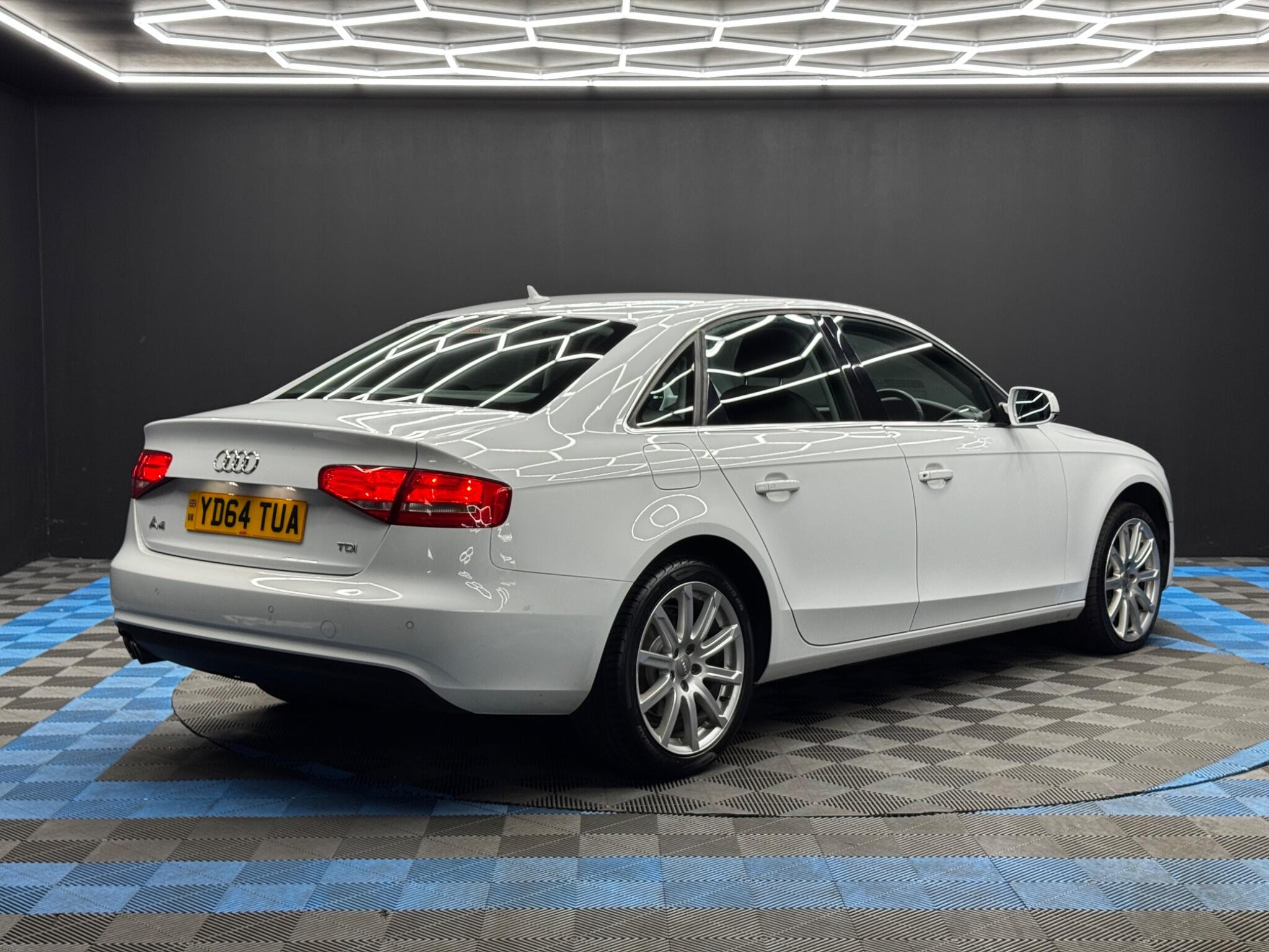 Audi A4 2.0 TDI SE Technik Euro 5 (s/s) 4dr 4dr Manual 2026