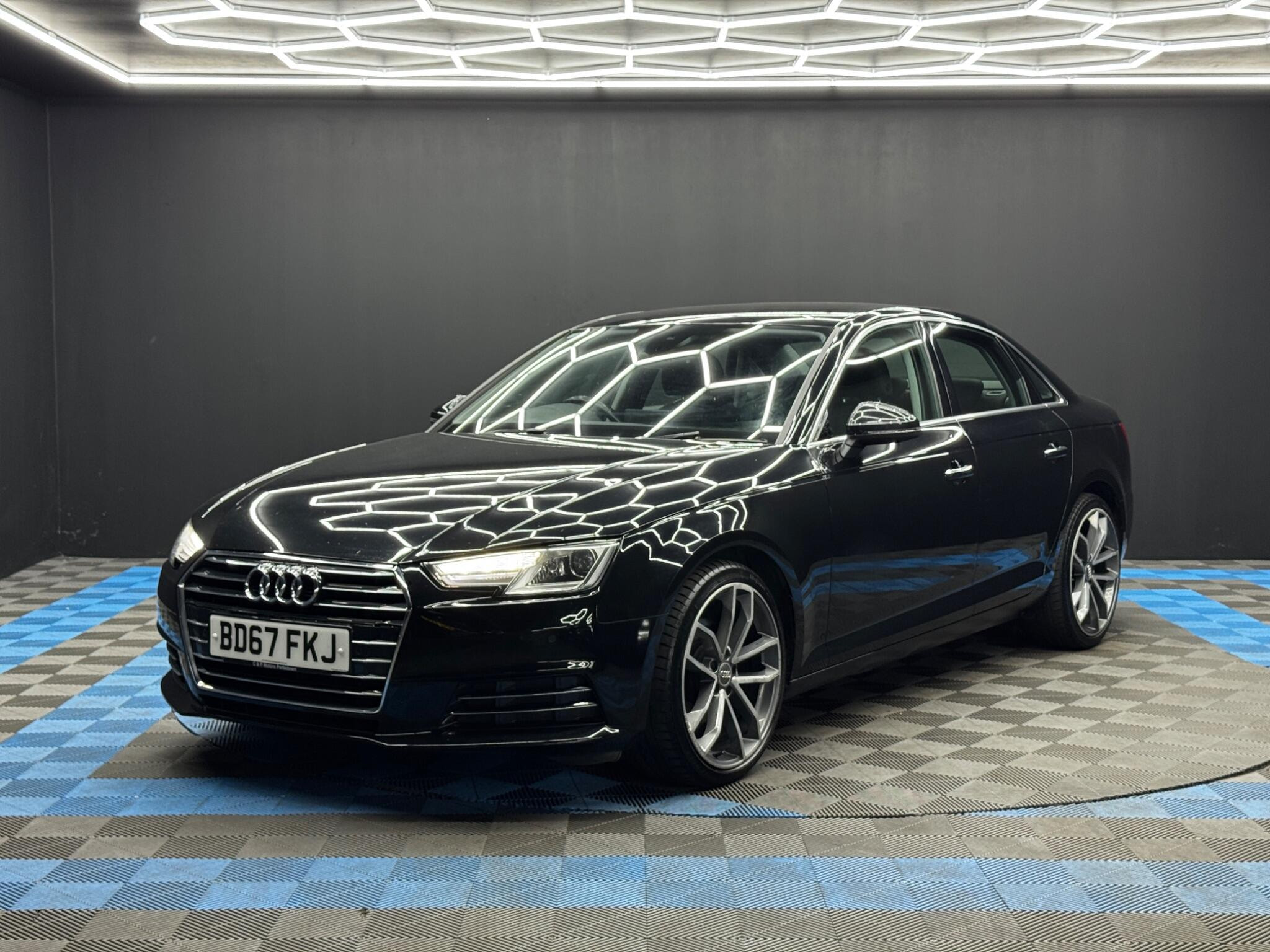 Audi A4 2.0 TDI ultra SE S Tronic Euro 6 (s/s) 4dr 4dr Automatic 2026