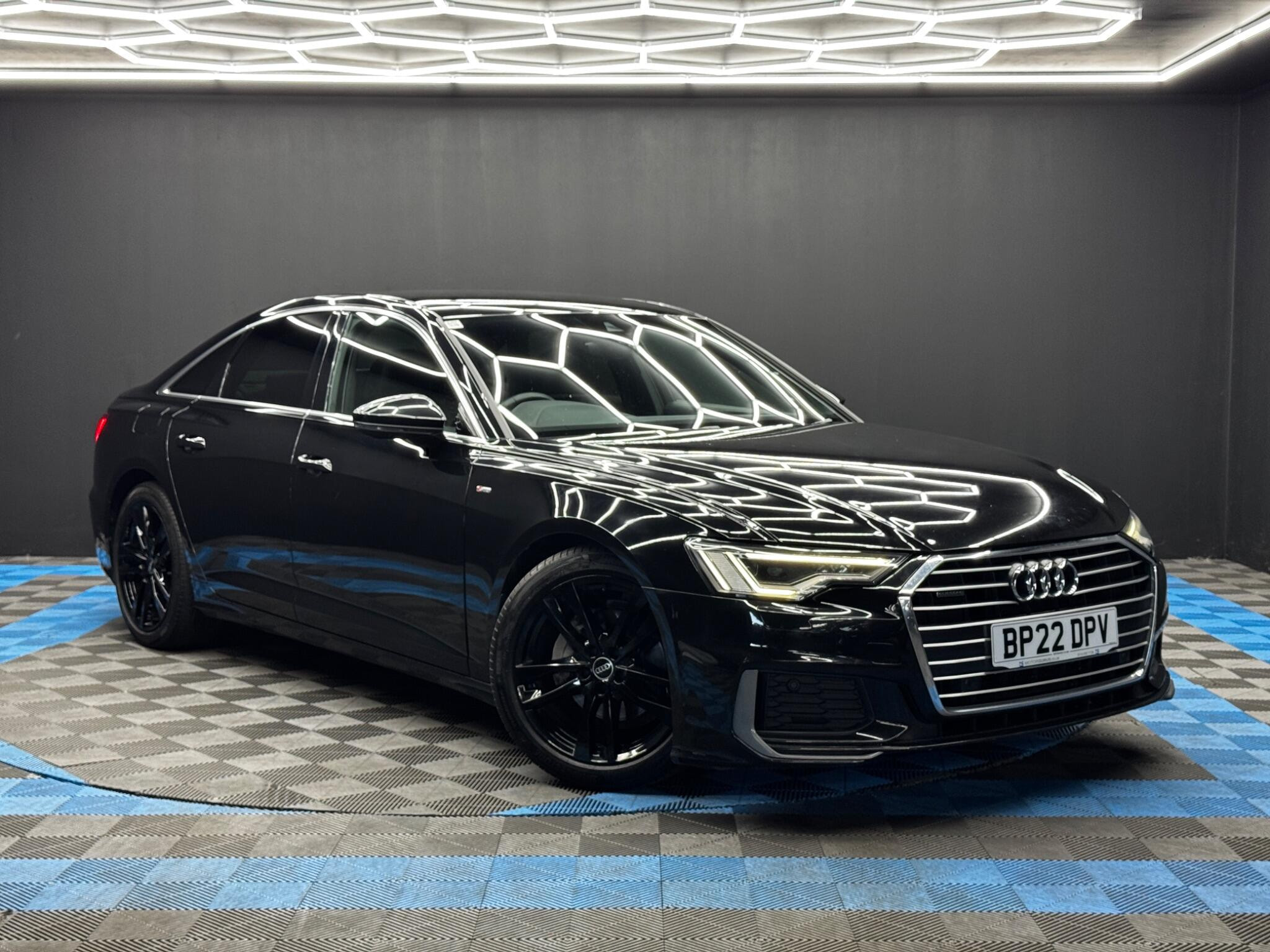 Audi A6 Saloon 2.0 TDI 40 S line S Tronic quattro Euro 6 (s/s) 4dr 4dr Automatic 2026