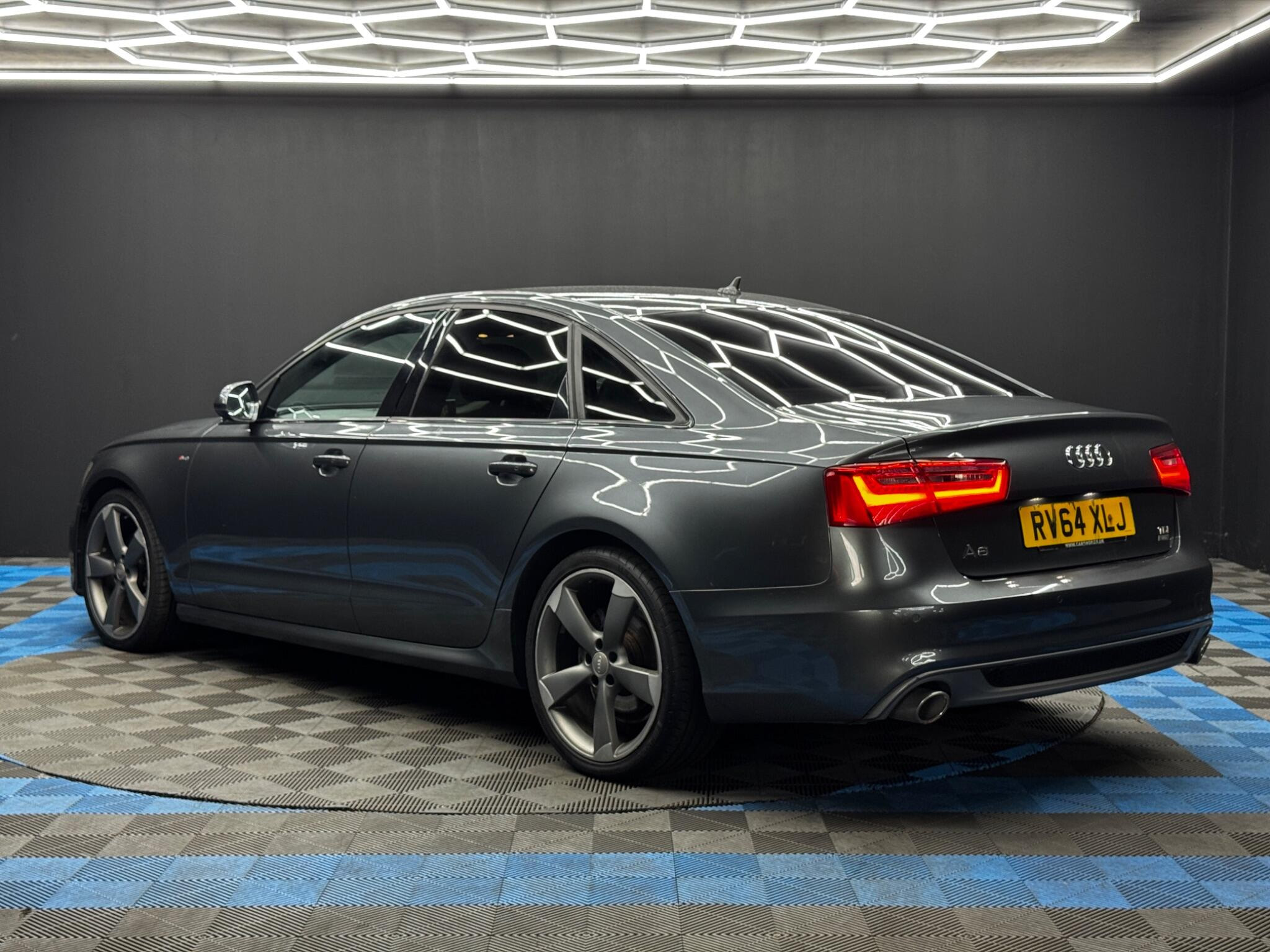 Audi A6 Saloon 2.0 TDI ultra Black Edition Euro 6 (s/s) 4dr 4dr Manual 2026