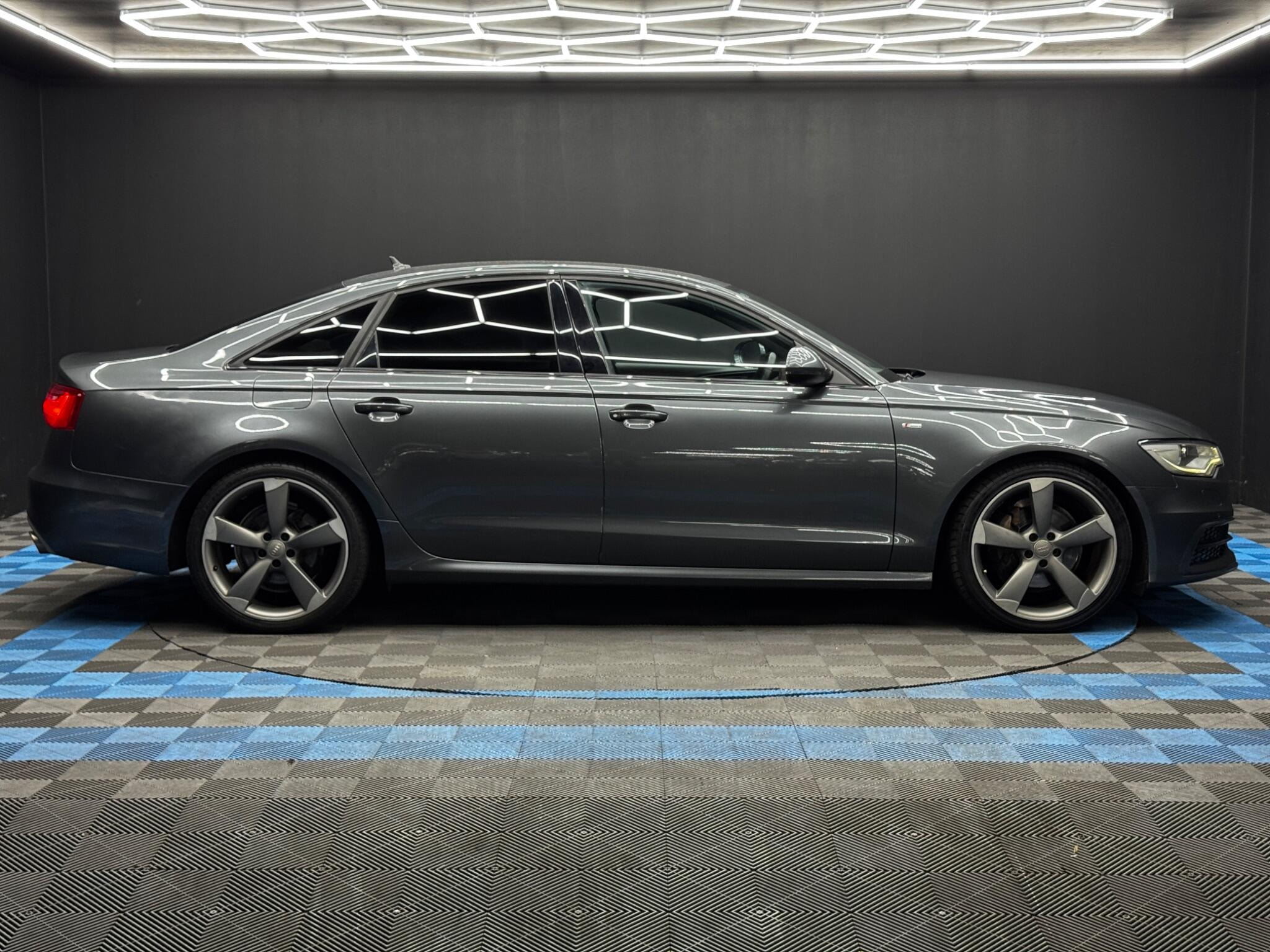 Audi A6 Saloon 2.0 TDI ultra Black Edition Euro 6 (s/s) 4dr 4dr Manual 2026