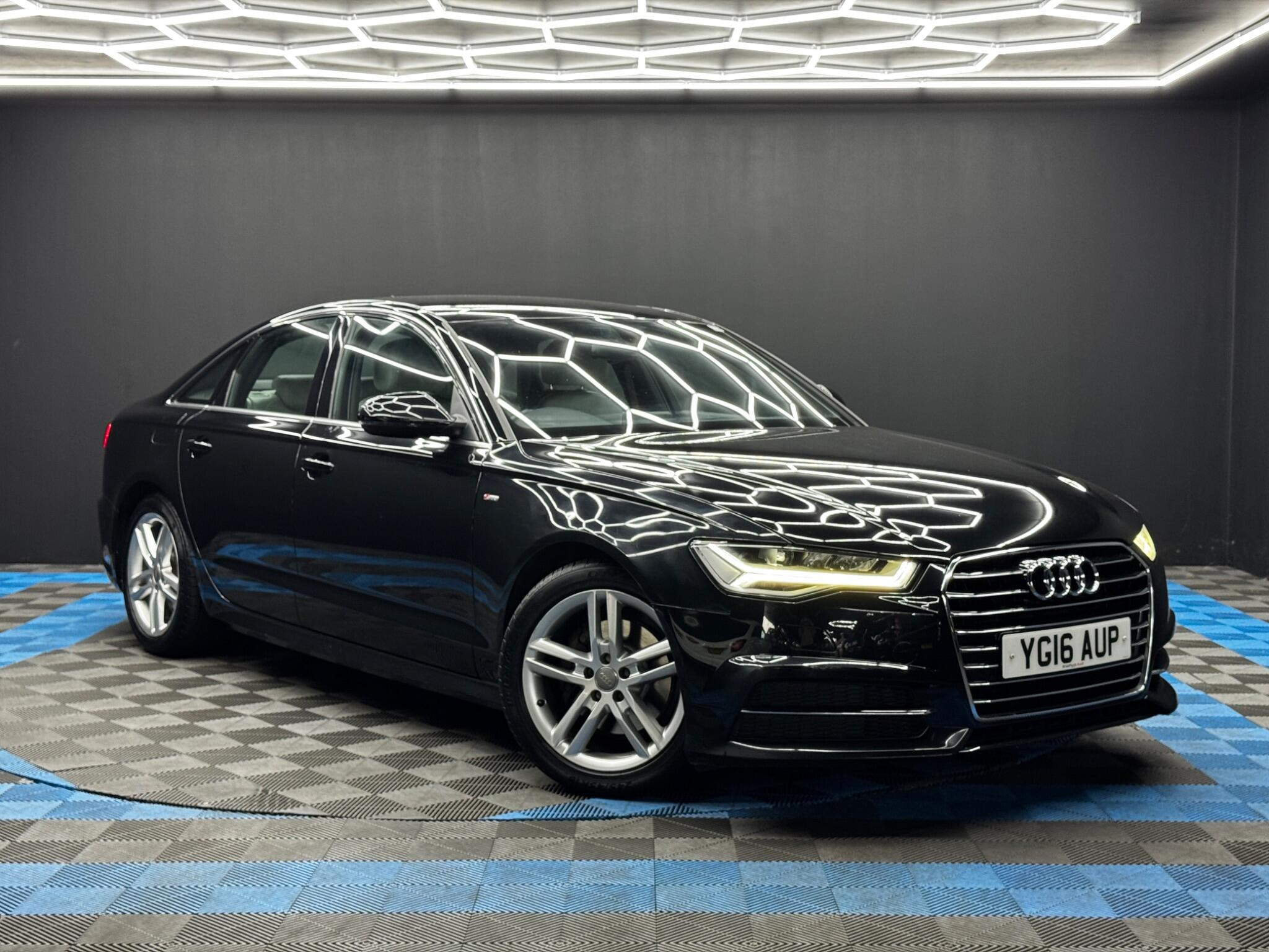 Audi A6 Saloon 2.0 TDI ultra S line S Tronic Euro 6 (s/s) 4dr 4dr Automatic 2026