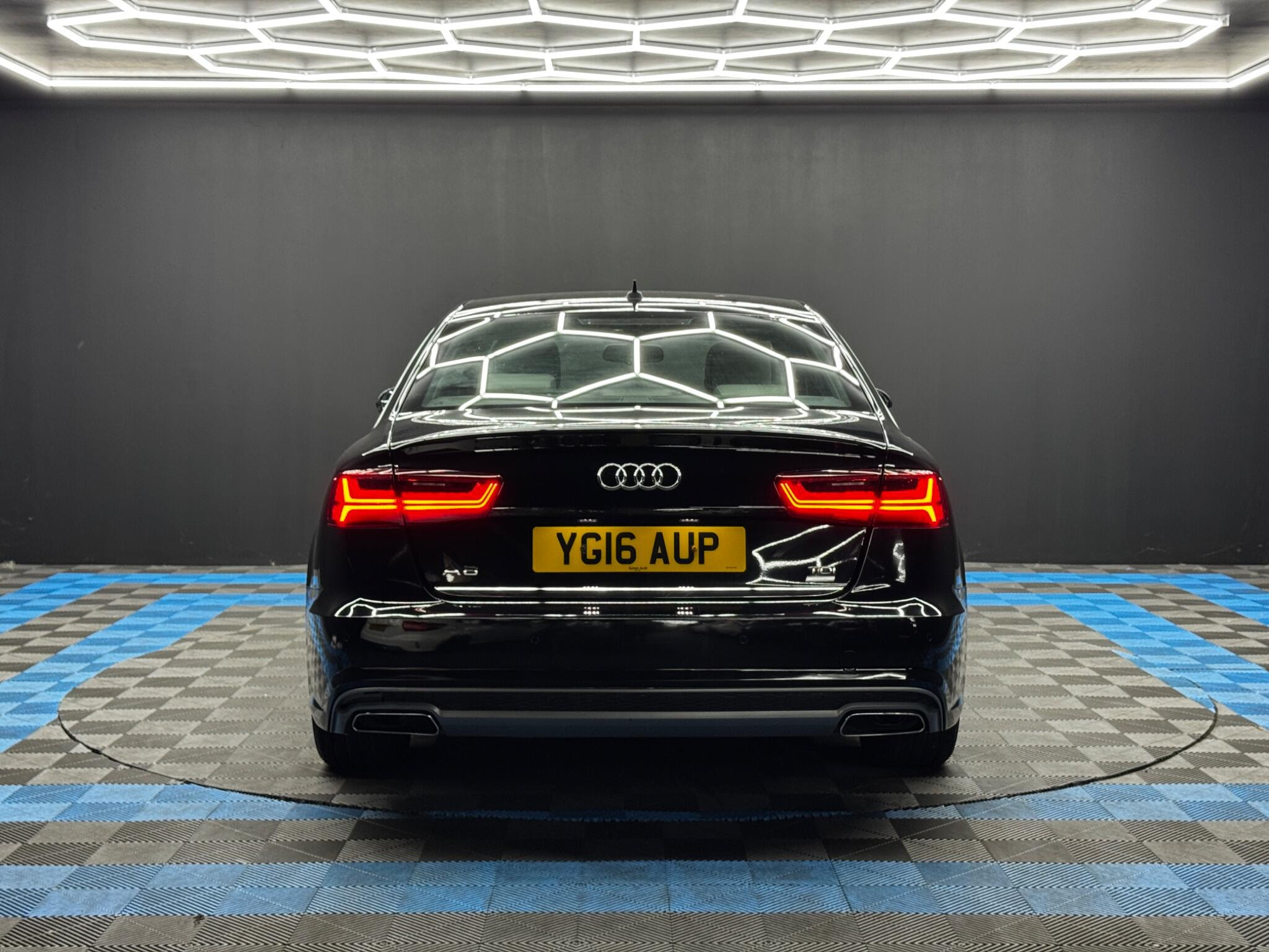 Audi A6 Saloon 2.0 TDI ultra S line S Tronic Euro 6 (s/s) 4dr 4dr Automatic 2026