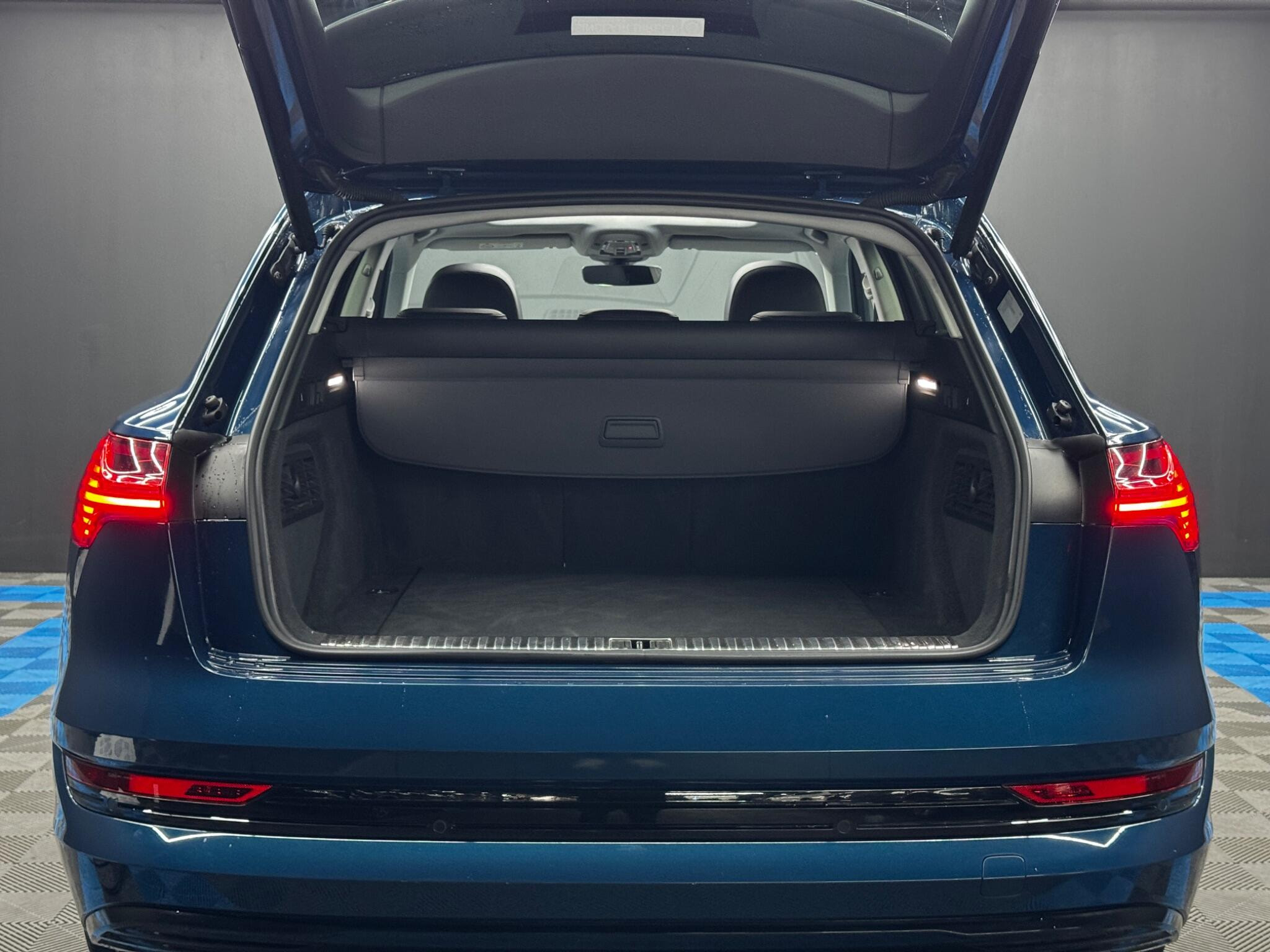 Audi E-tron 55 Launch Edition Auto quattro 5dr 95kWh 5dr Automatic 2026