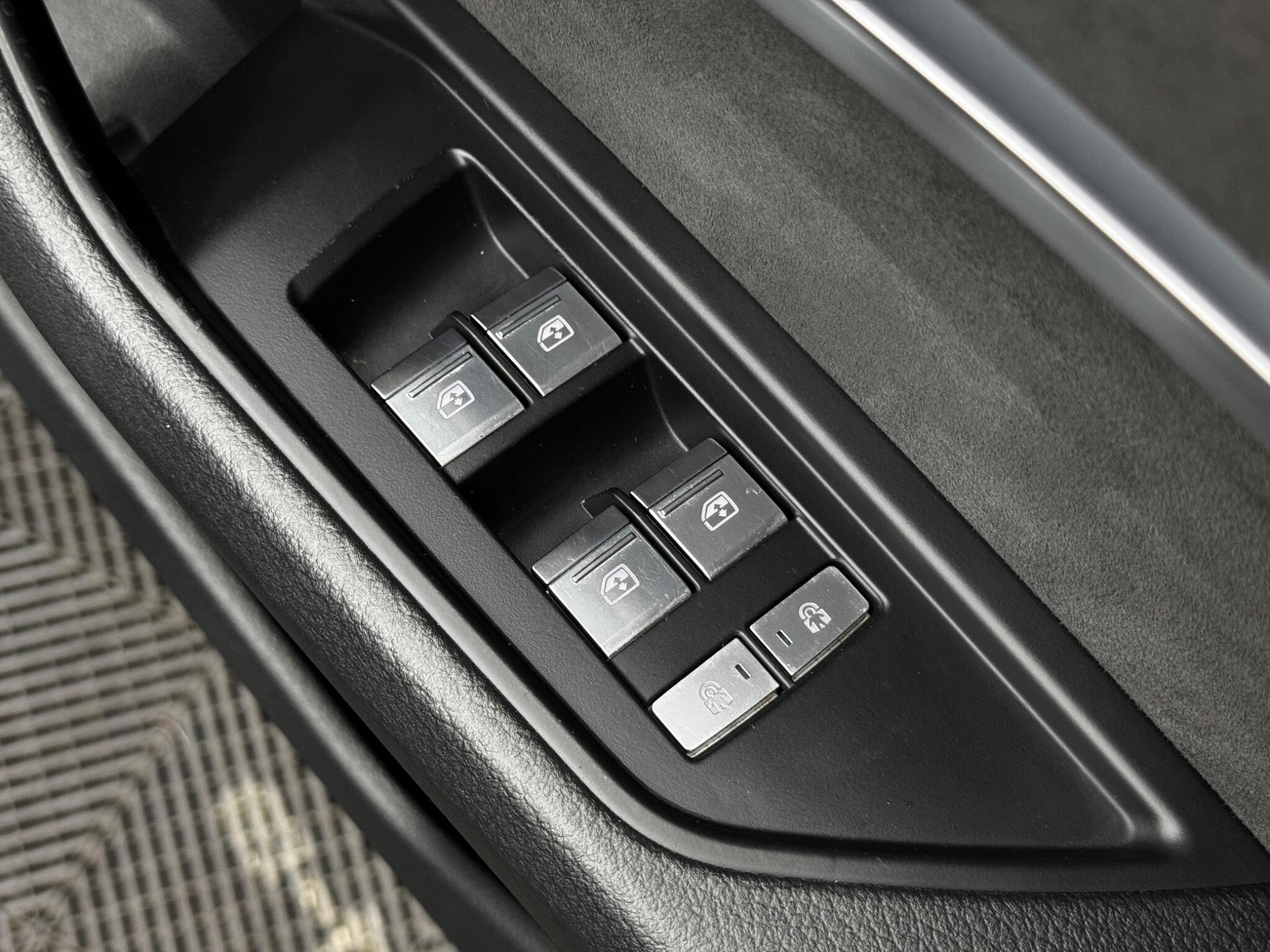 Audi E-tron 55 Launch Edition Auto quattro 5dr 95kWh 5dr Automatic 2026