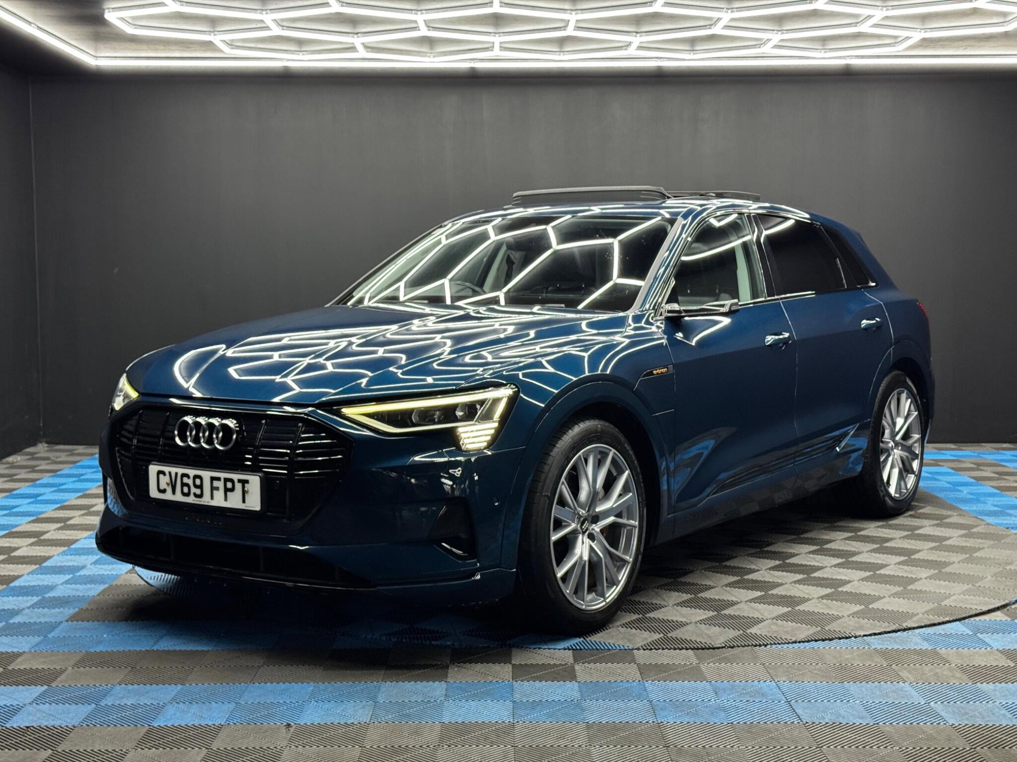 Audi E-tron 55 Launch Edition Auto quattro 5dr 95kWh 5dr Automatic 2026