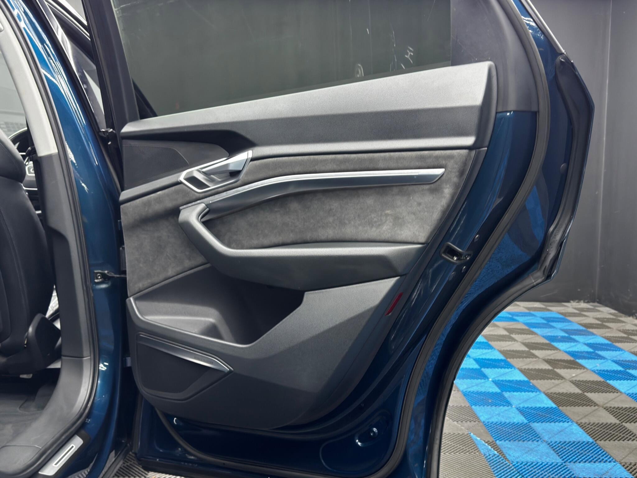 Audi E-tron 55 Launch Edition Auto quattro 5dr 95kWh 5dr Automatic 2026
