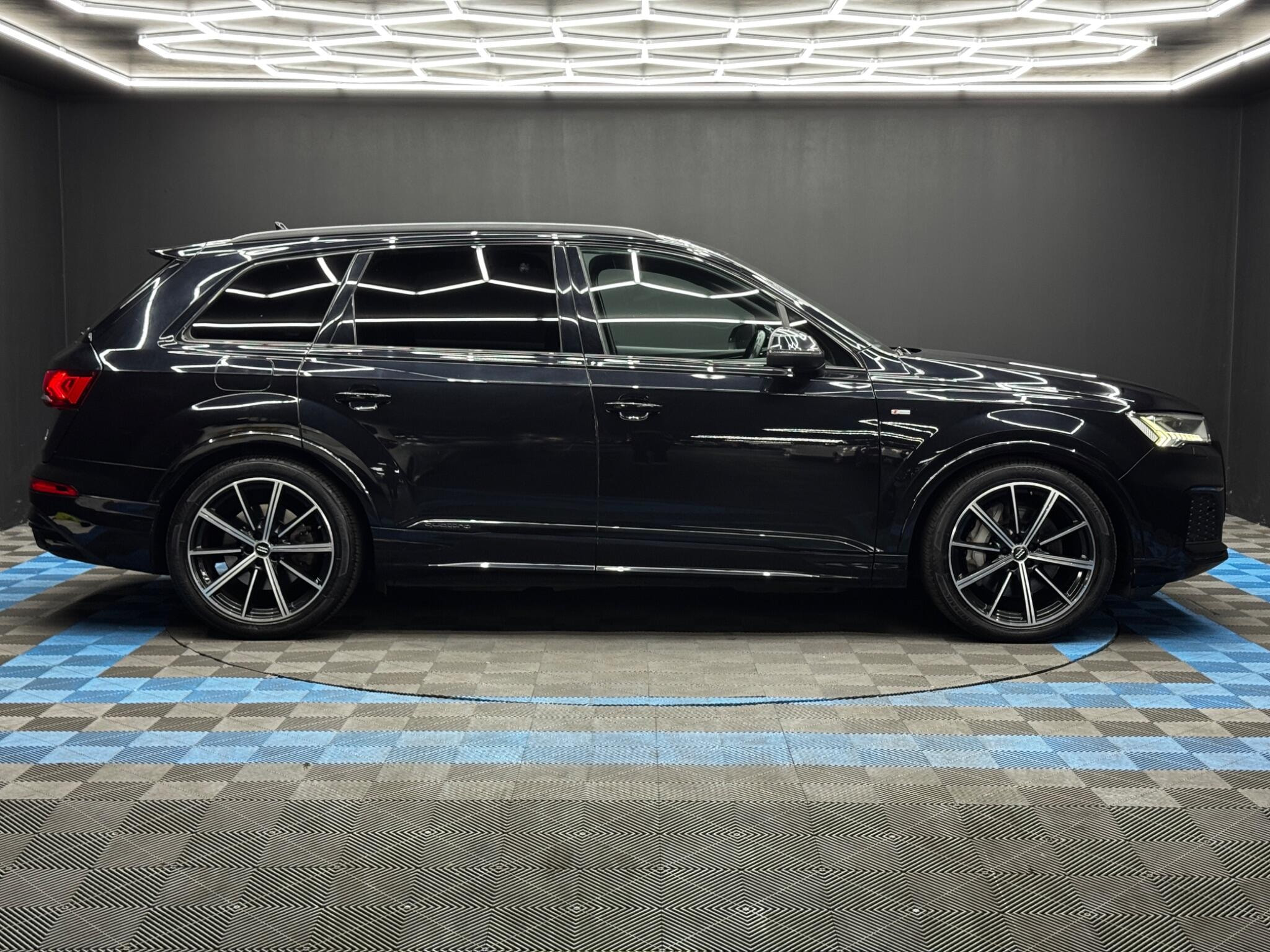 Audi Q7 3.0 TDI V6 50 Black Edition Tiptronic quattro Euro 6 (s/s) 5dr 5dr Automatic 2026