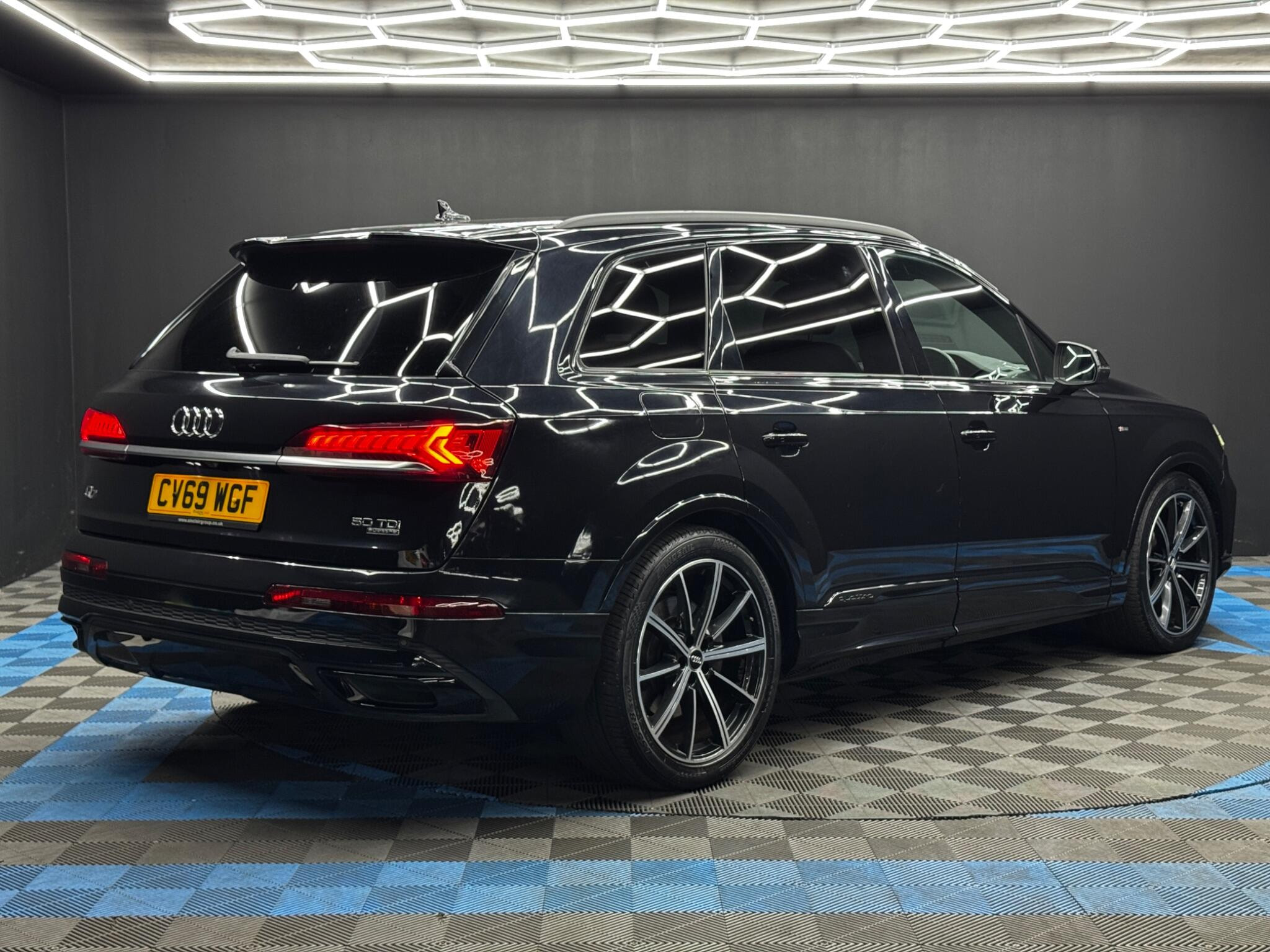 Audi Q7 3.0 TDI V6 50 Black Edition Tiptronic quattro Euro 6 (s/s) 5dr 5dr Automatic 2026