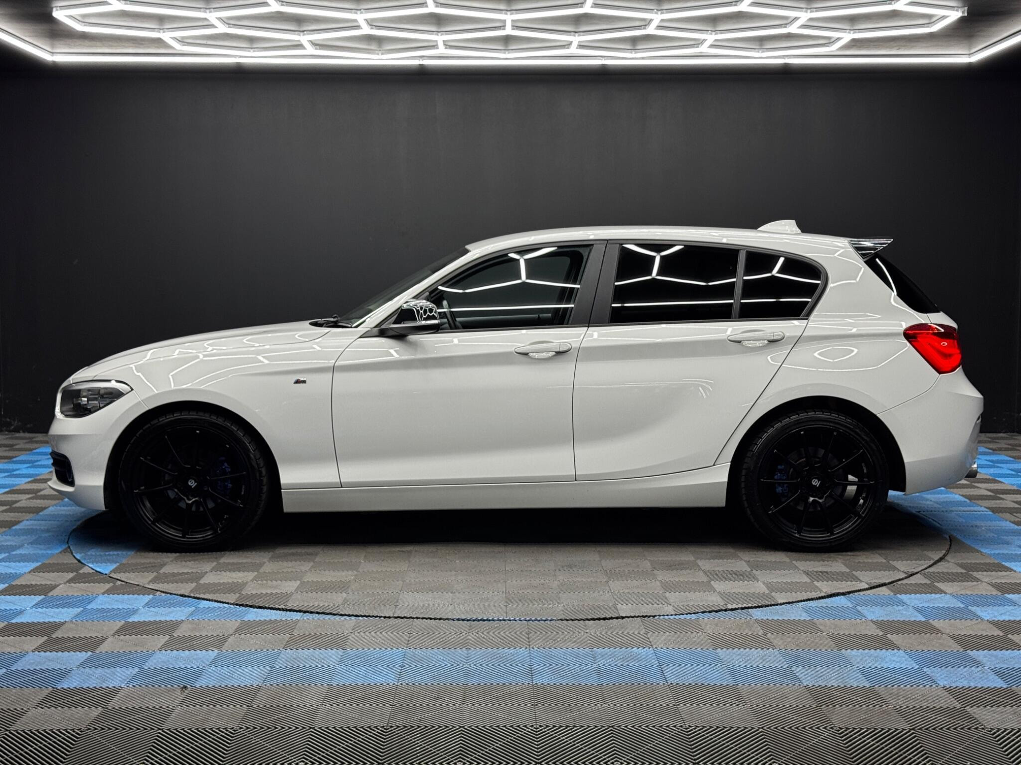 BMW 1 Series 1.5 118i Sport Euro 6 (s/s) 5dr 5dr Manual 2026