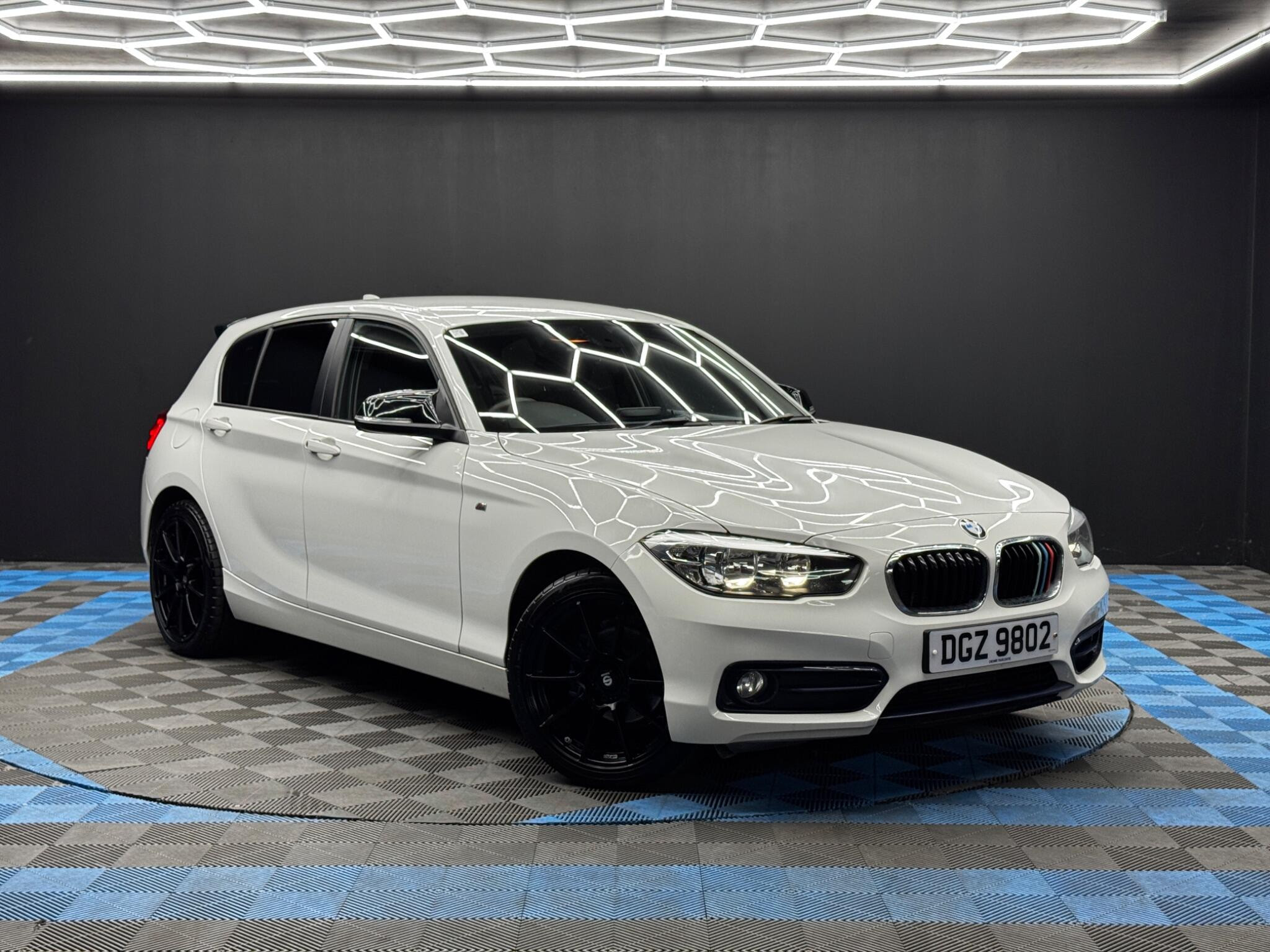 BMW 1 Series 1.5 118i Sport Euro 6 (s/s) 5dr 5dr Manual 2026