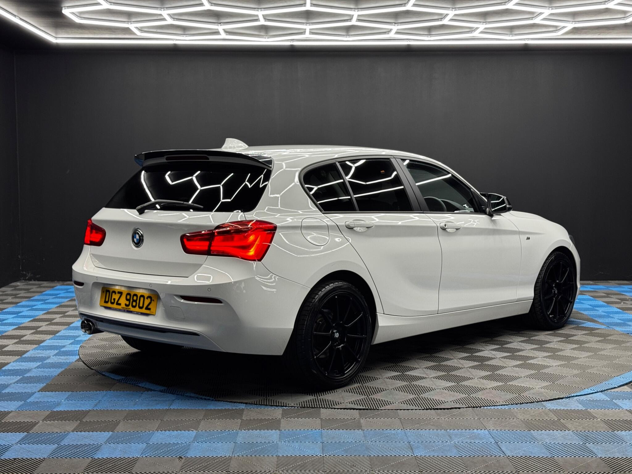 BMW 1 Series 1.5 118i Sport Euro 6 (s/s) 5dr 5dr Manual 2026