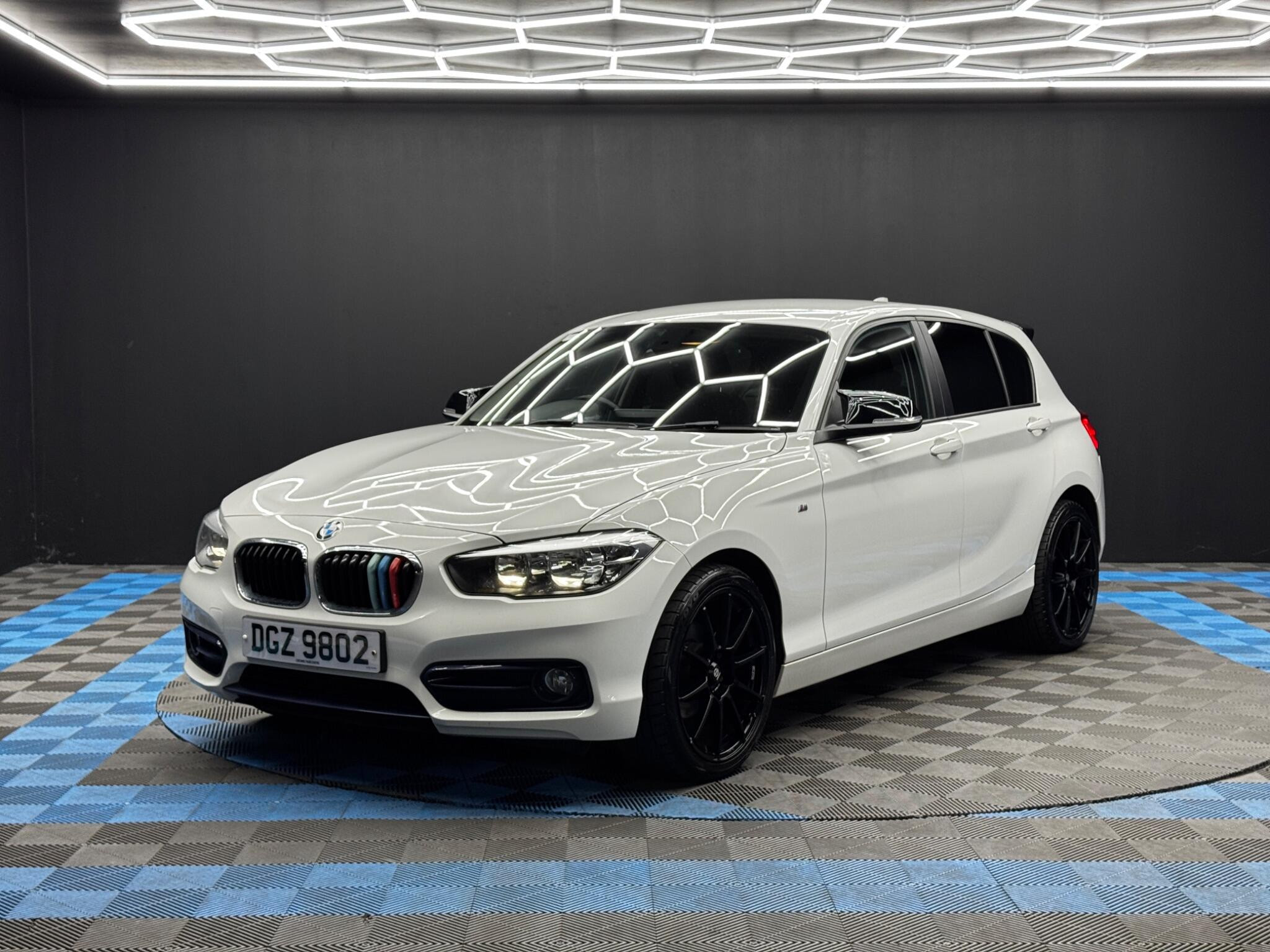BMW 1 Series 1.5 118i Sport Euro 6 (s/s) 5dr 5dr Manual 2026