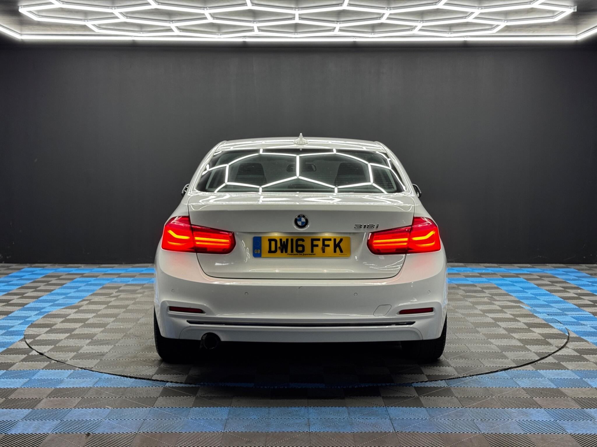BMW 3 Series 1.5 318i Sport Auto Euro 6 (s/s) 4dr 4dr Automatic 2026