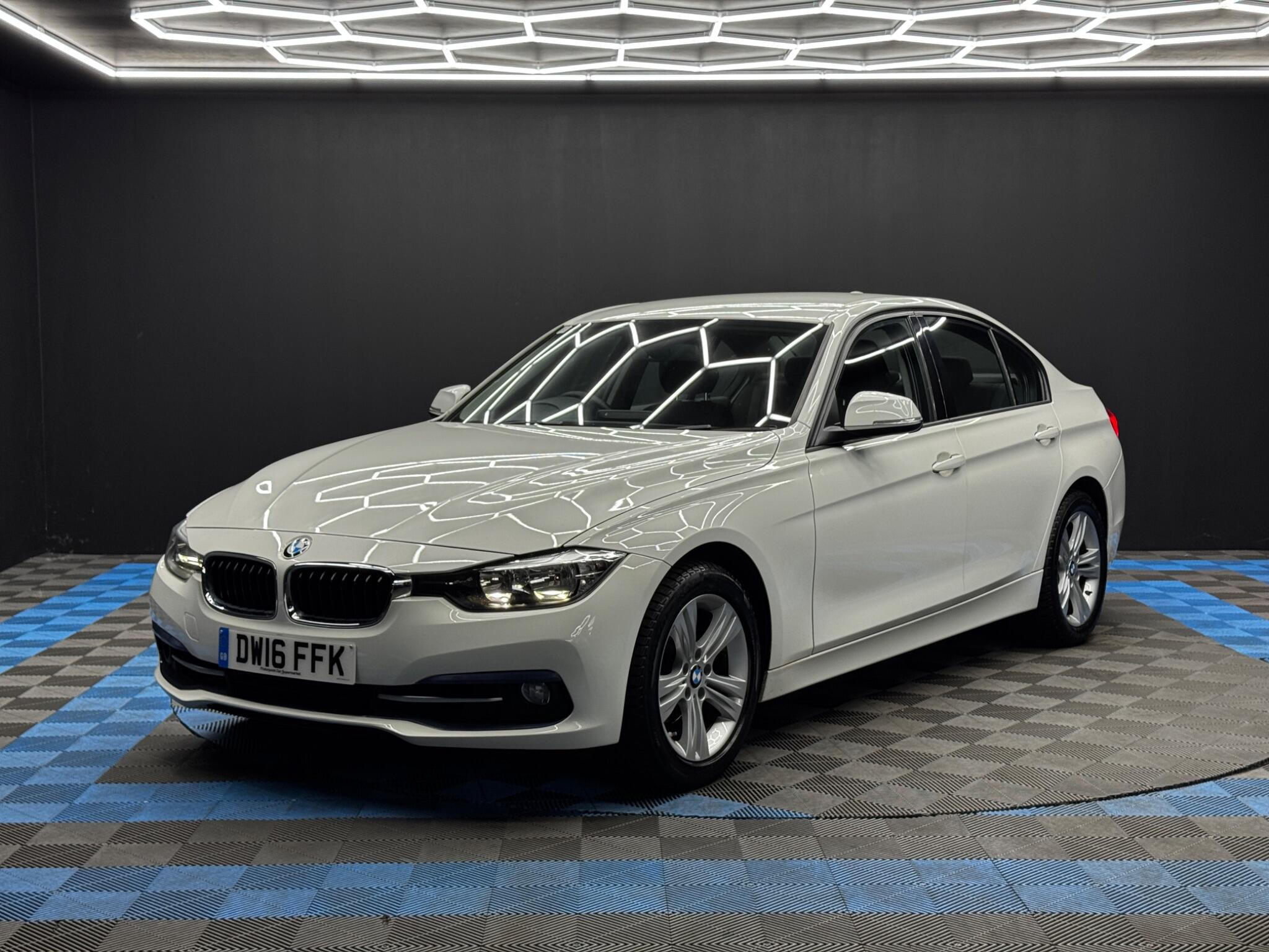 BMW 3 Series 1.5 318i Sport Auto Euro 6 (s/s) 4dr 4dr Automatic 2026