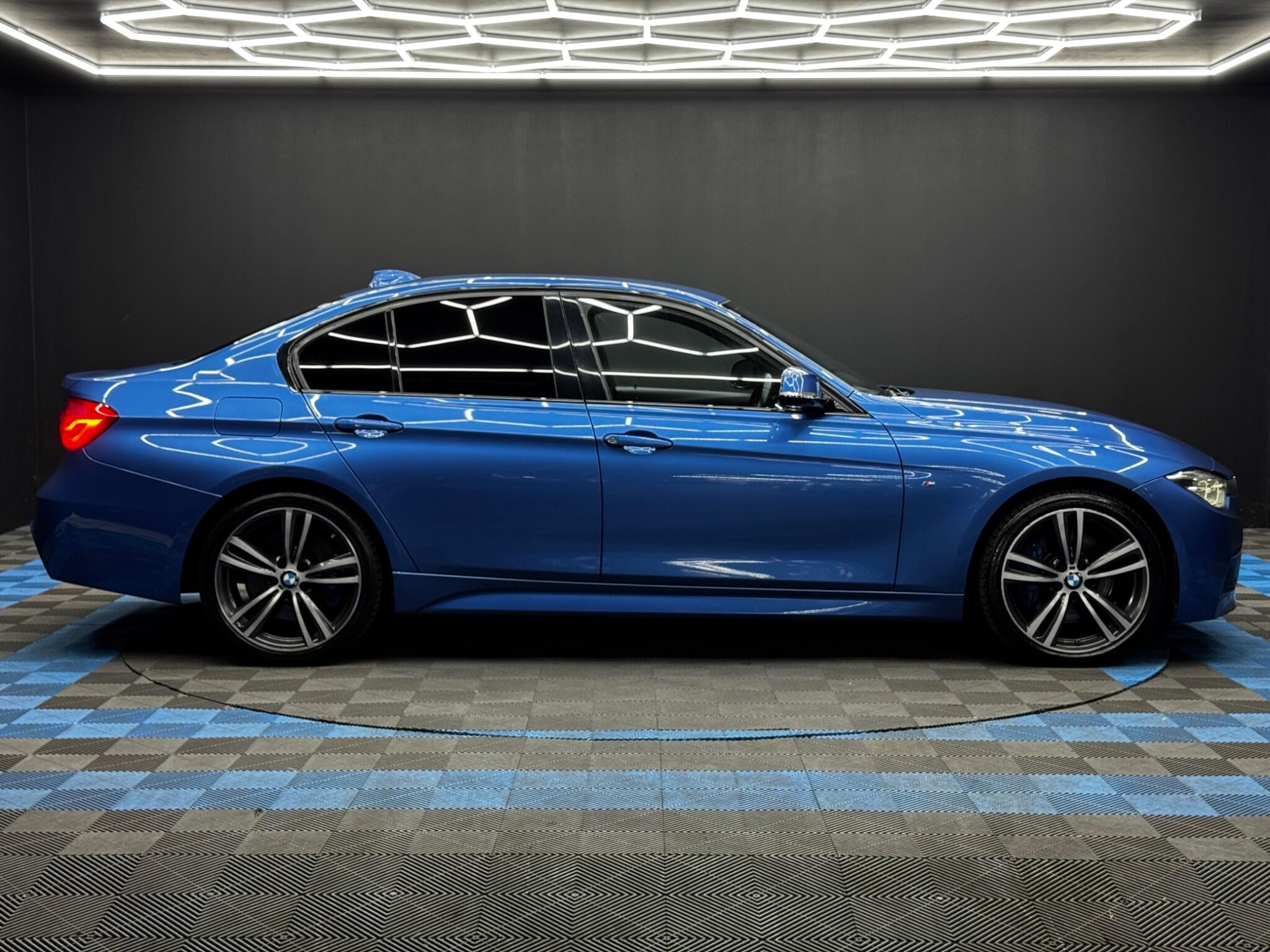 BMW 3 Series 2.0 320d M Sport Euro 6 (s/s) 4dr 4dr Manual 2026