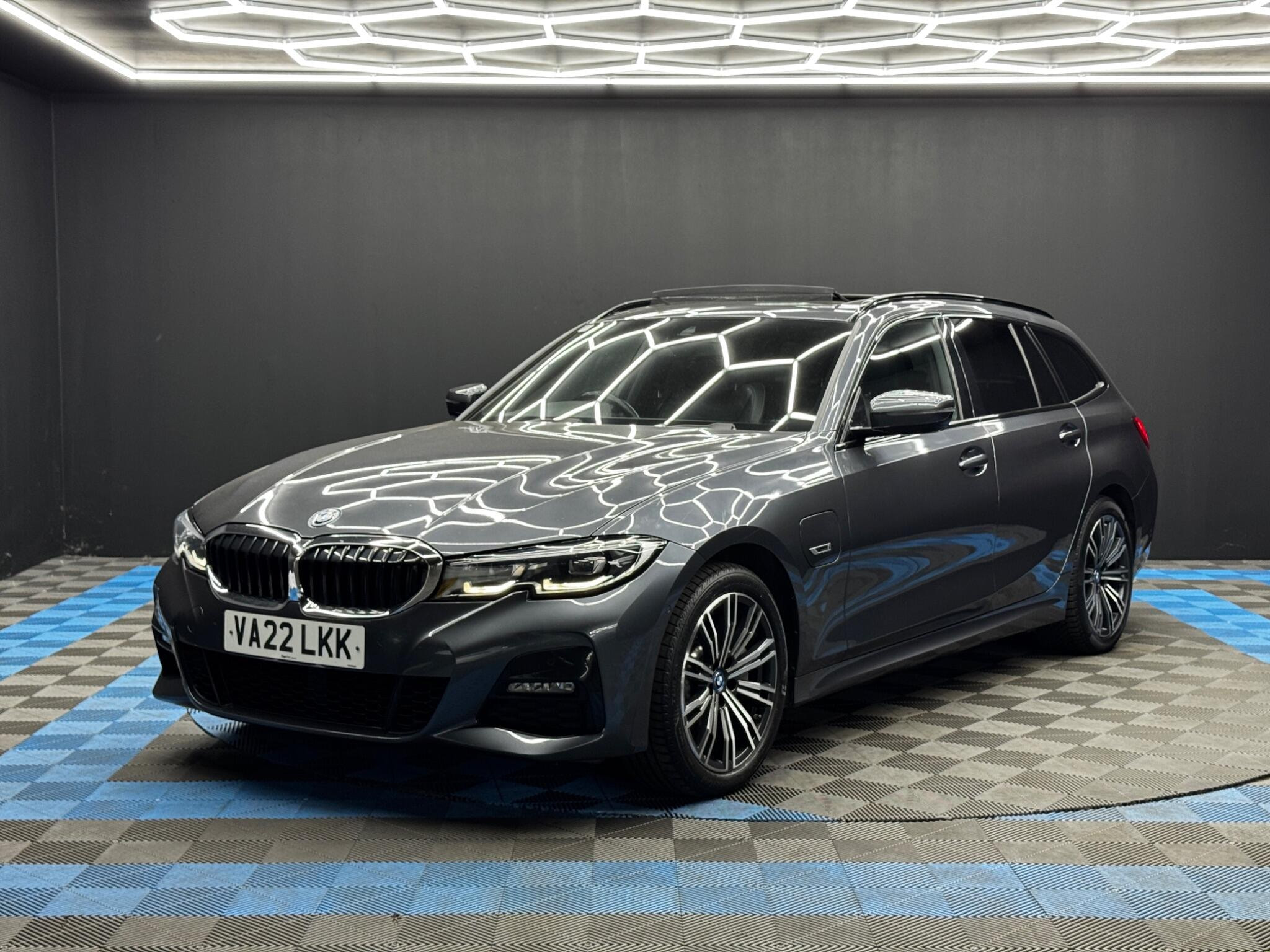 BMW 3 Series 2.0 330e 12kWh M Sport Touring Auto Euro 6 (s/s) 5dr 5dr Automatic 2026