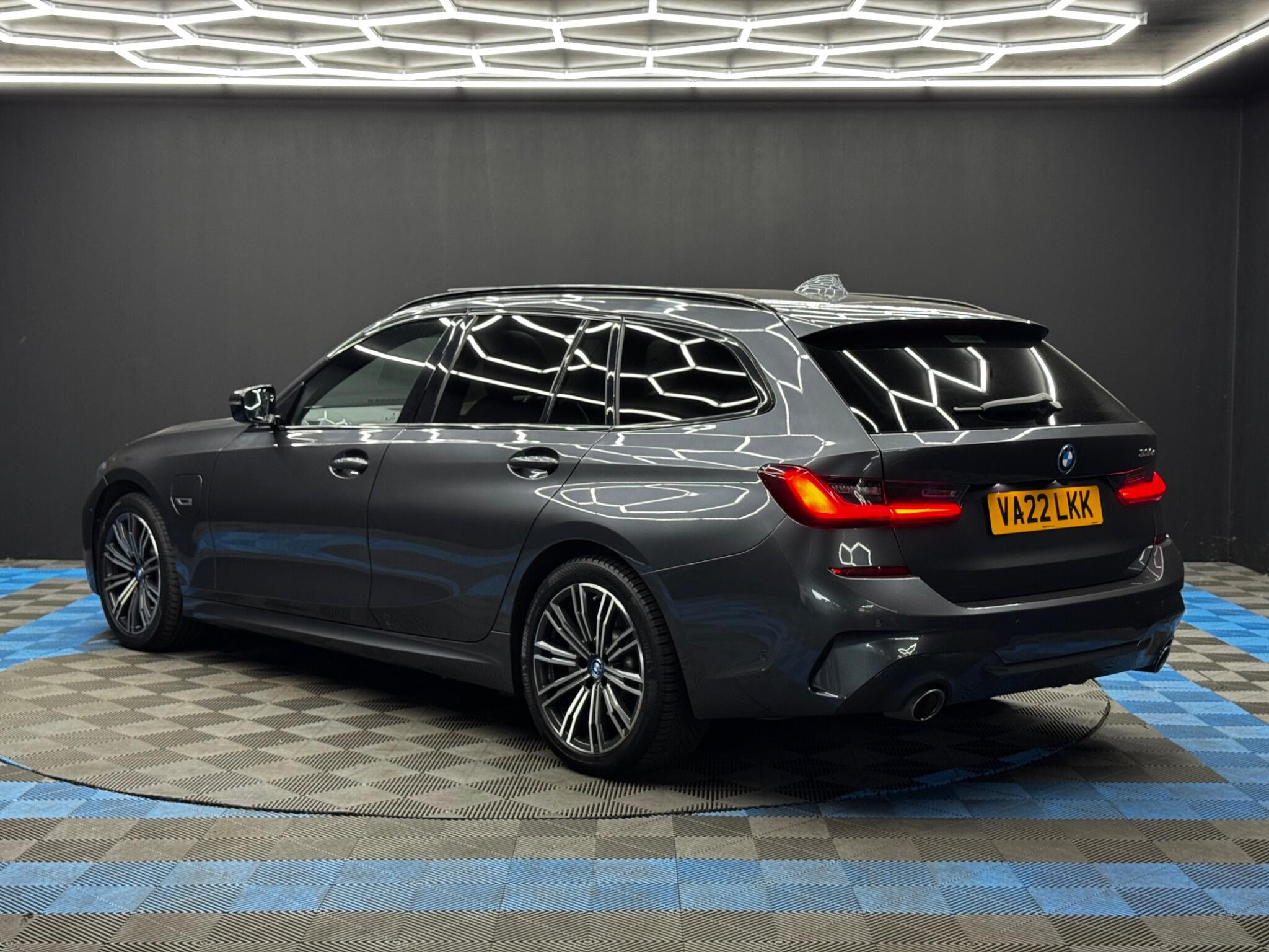 BMW 3 Series 2.0 330e 12kWh M Sport Touring Auto Euro 6 (s/s) 5dr 5dr Automatic 2026