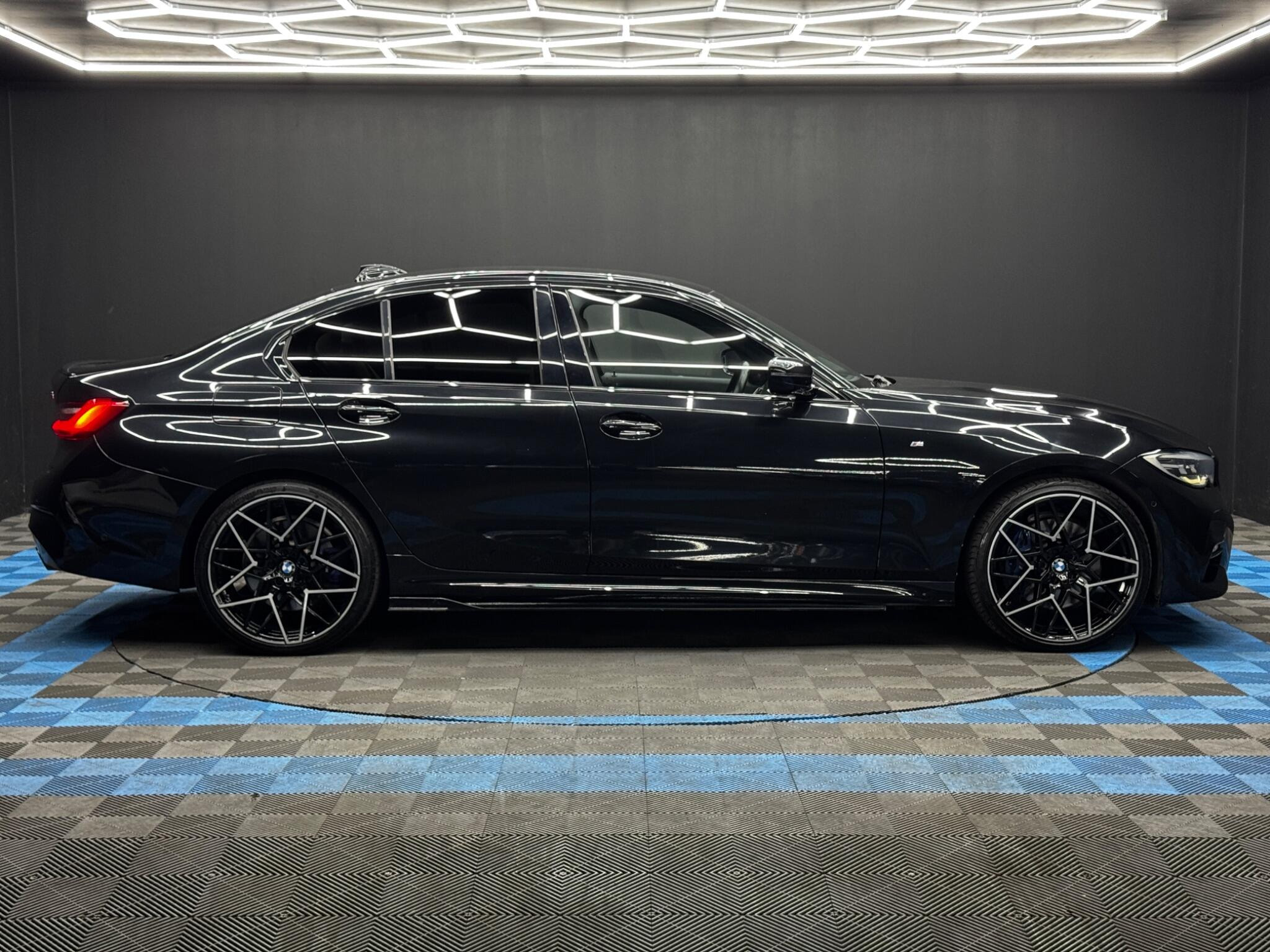 BMW 3 Series 2.0 330e 12kWh M Sport Auto Euro 6 (s/s) 4dr 4dr Automatic 2026