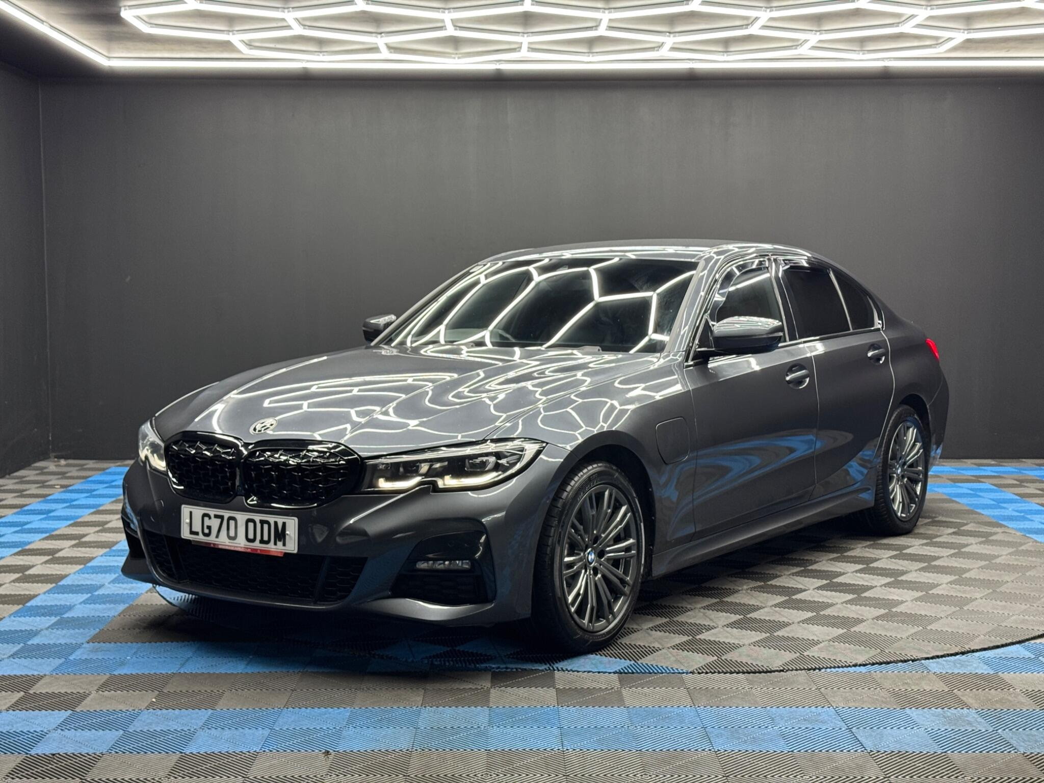 BMW 3 Series 2.0 330e 12kWh M Sport Auto Euro 6 (s/s) 4dr 4dr Automatic 2026