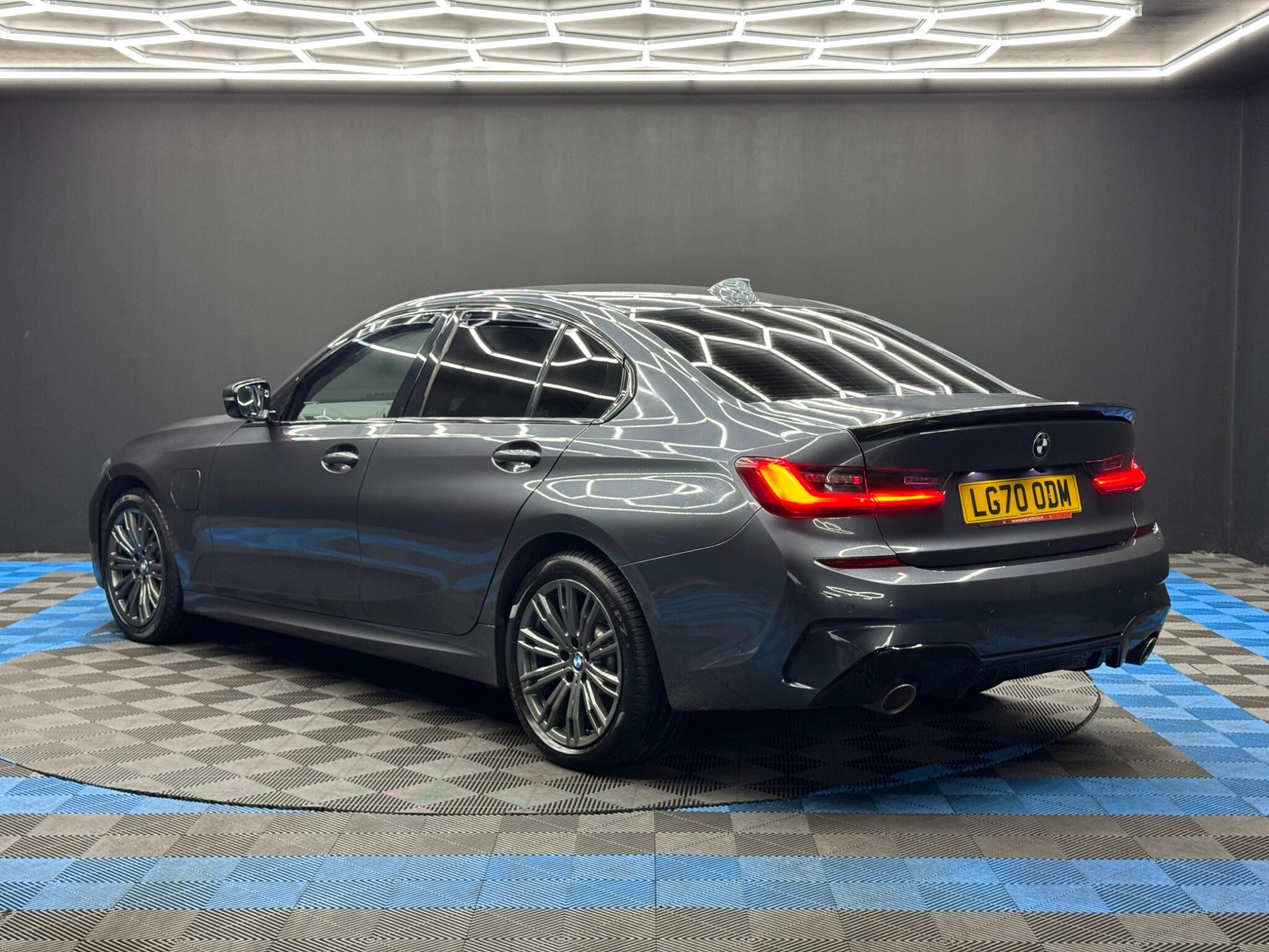 BMW 3 Series 2.0 330e 12kWh M Sport Auto Euro 6 (s/s) 4dr 4dr Automatic 2026