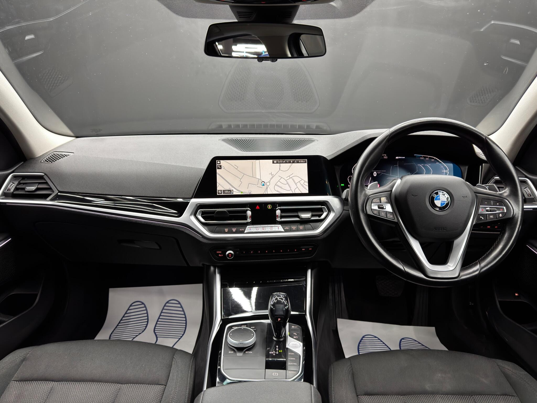 BMW 3 Series 2.0 330e 12kWh SE Pro Auto Euro 6 (s/s) 4dr 4dr Automatic 2026