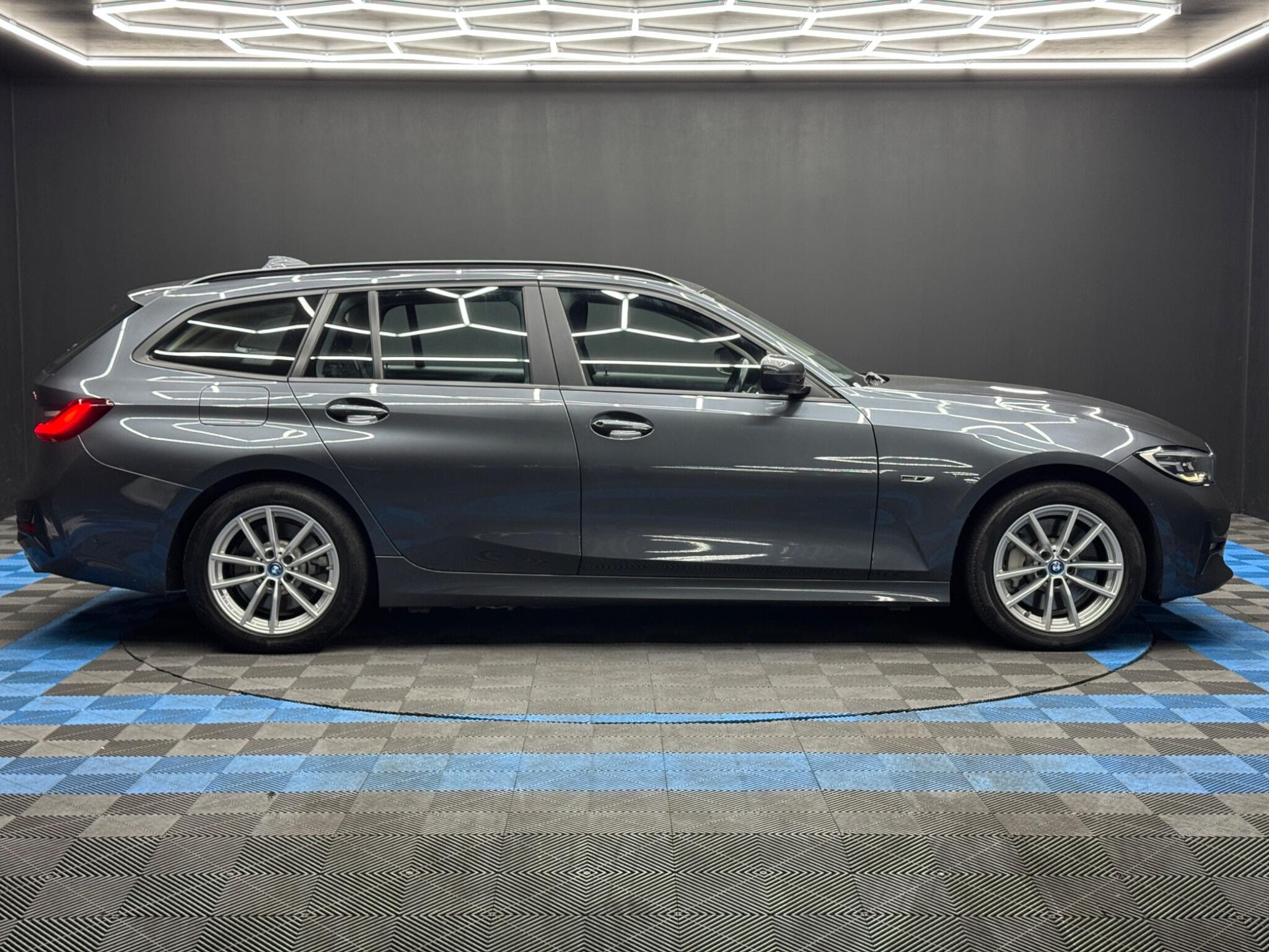 BMW 3 Series 2.0 330e 12kWh SE Pro Touring Auto Euro 6 (s/s) 5dr 5dr Automatic 2026