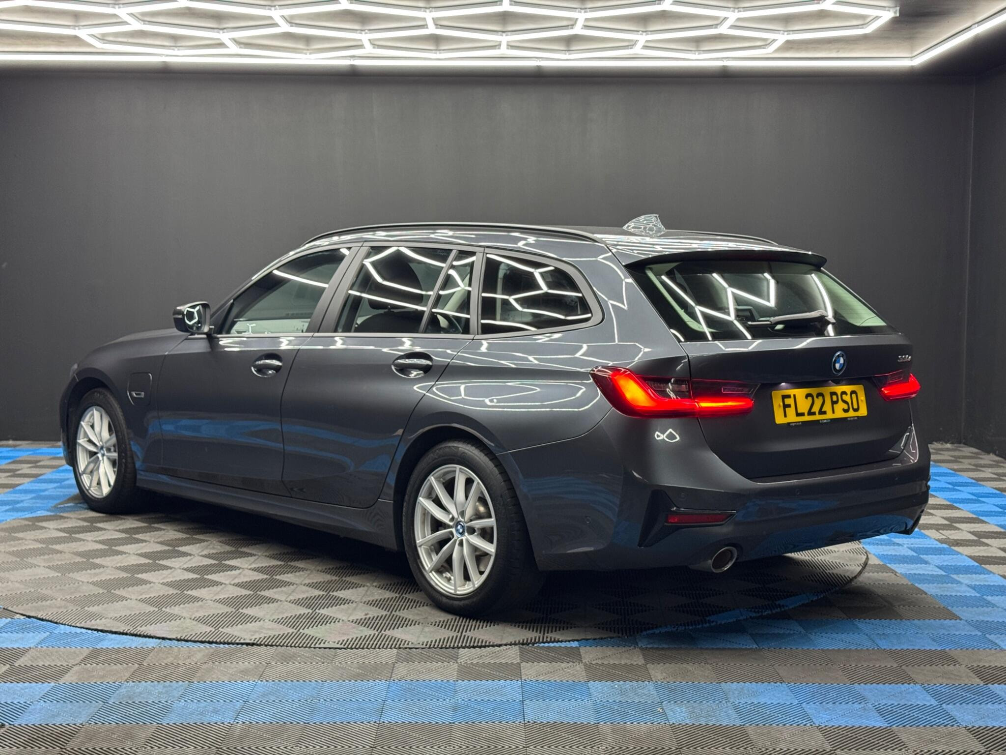 BMW 3 Series 2.0 330e 12kWh SE Pro Touring Auto Euro 6 (s/s) 5dr 5dr Automatic 2026