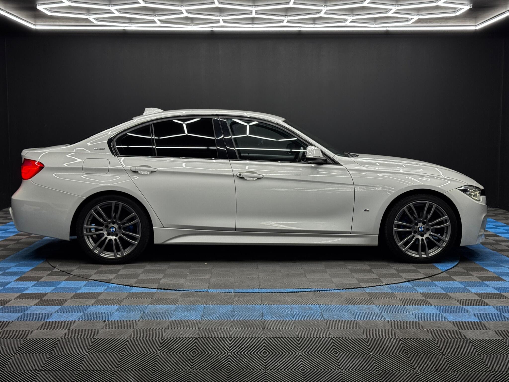 BMW 3 Series 2.0 330e 7.6kWh M Sport Auto Euro 6 (s/s) 4dr 4dr Automatic 2026