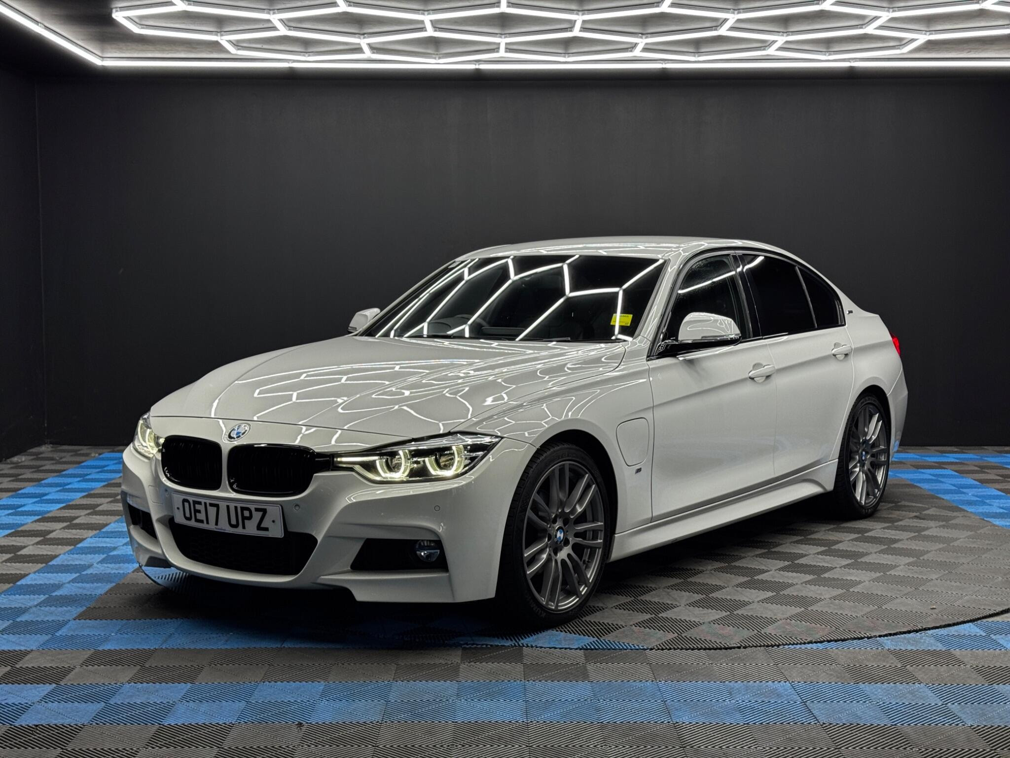 BMW 3 Series 2.0 330e 7.6kWh M Sport Auto Euro 6 (s/s) 4dr 4dr Automatic 2026