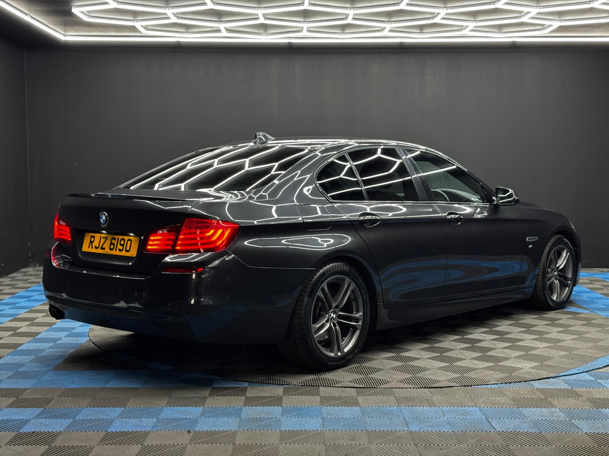 BMW 5 Series 2.0 520d M Sport Auto Euro 6 (s/s) 4dr 4dr Automatic 2026